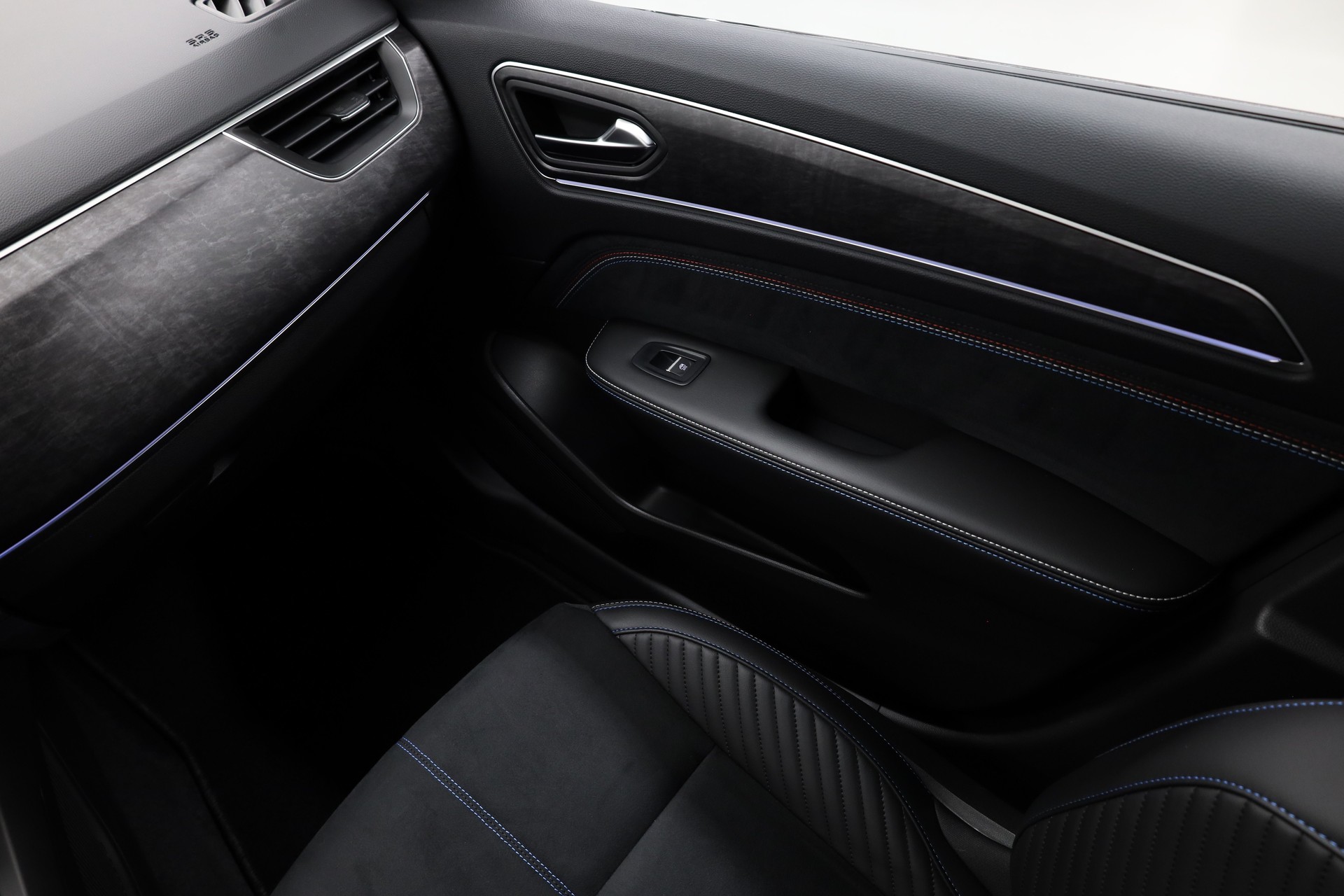 RENAULT Arkana 1.6 E-Tech esprit Alpine-image-19