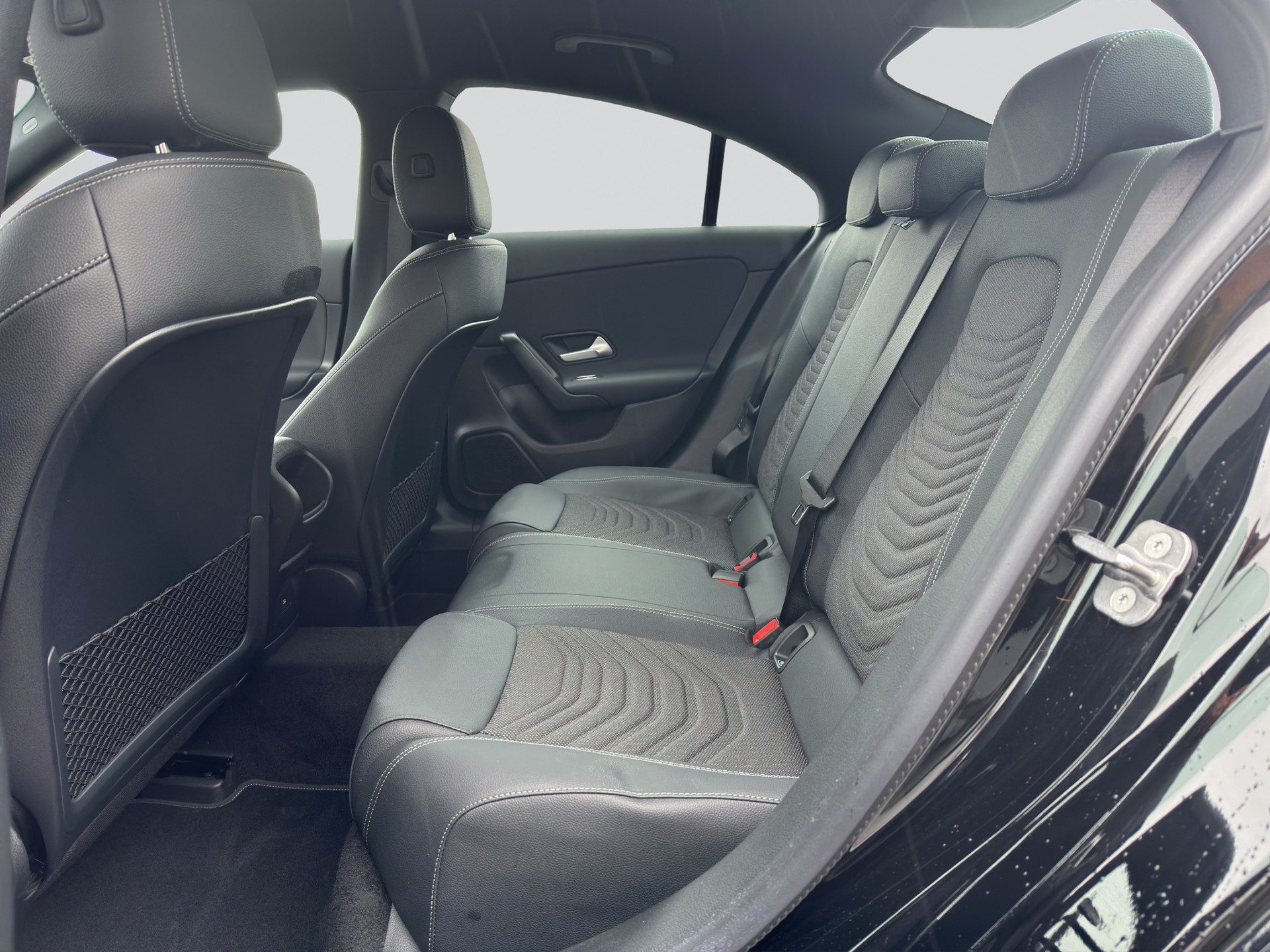 MERCEDES-BENZ CLA 180 7G-DCT-image-7