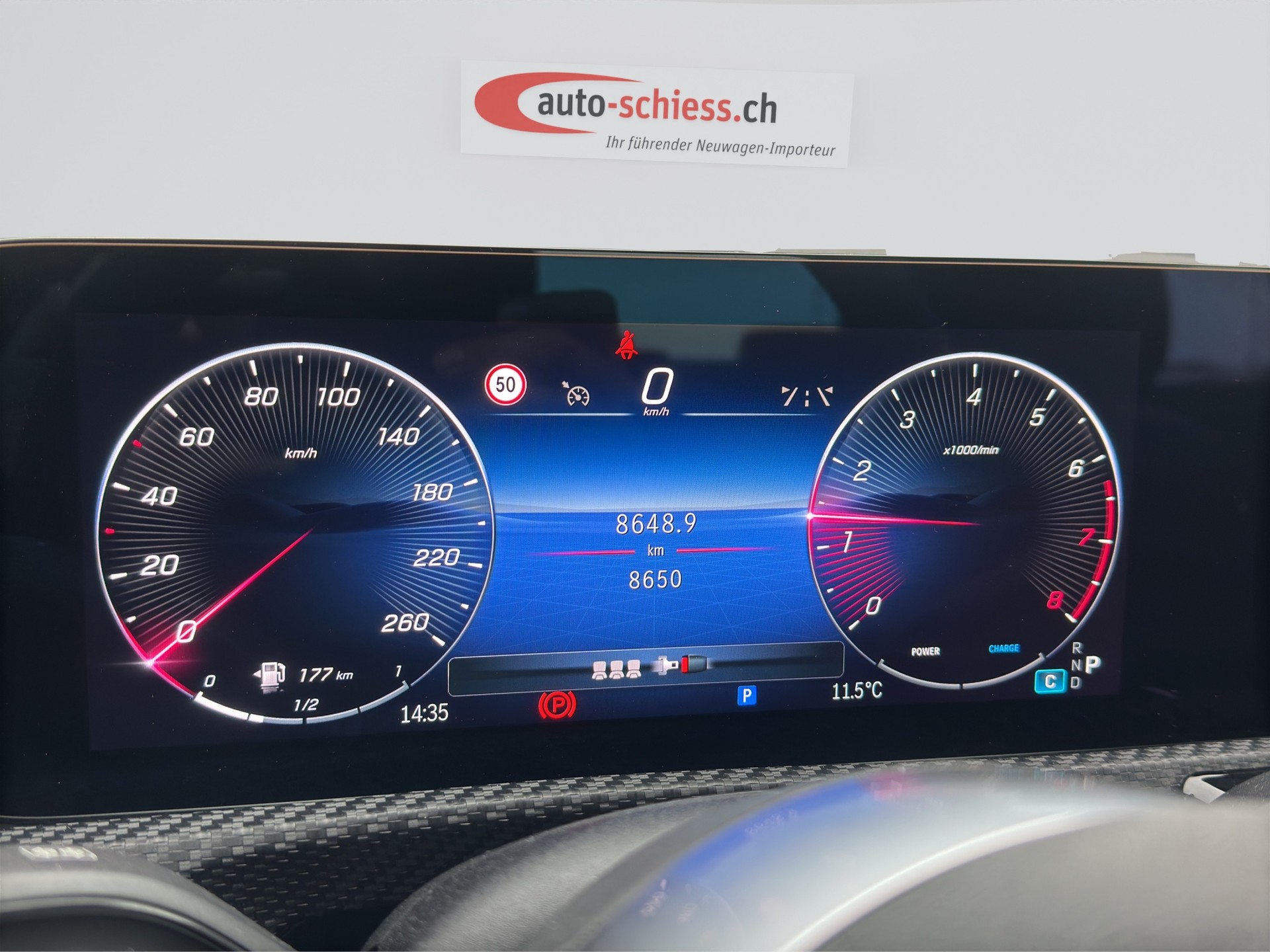 MERCEDES-BENZ CLA 180 7G-DCT-image-10