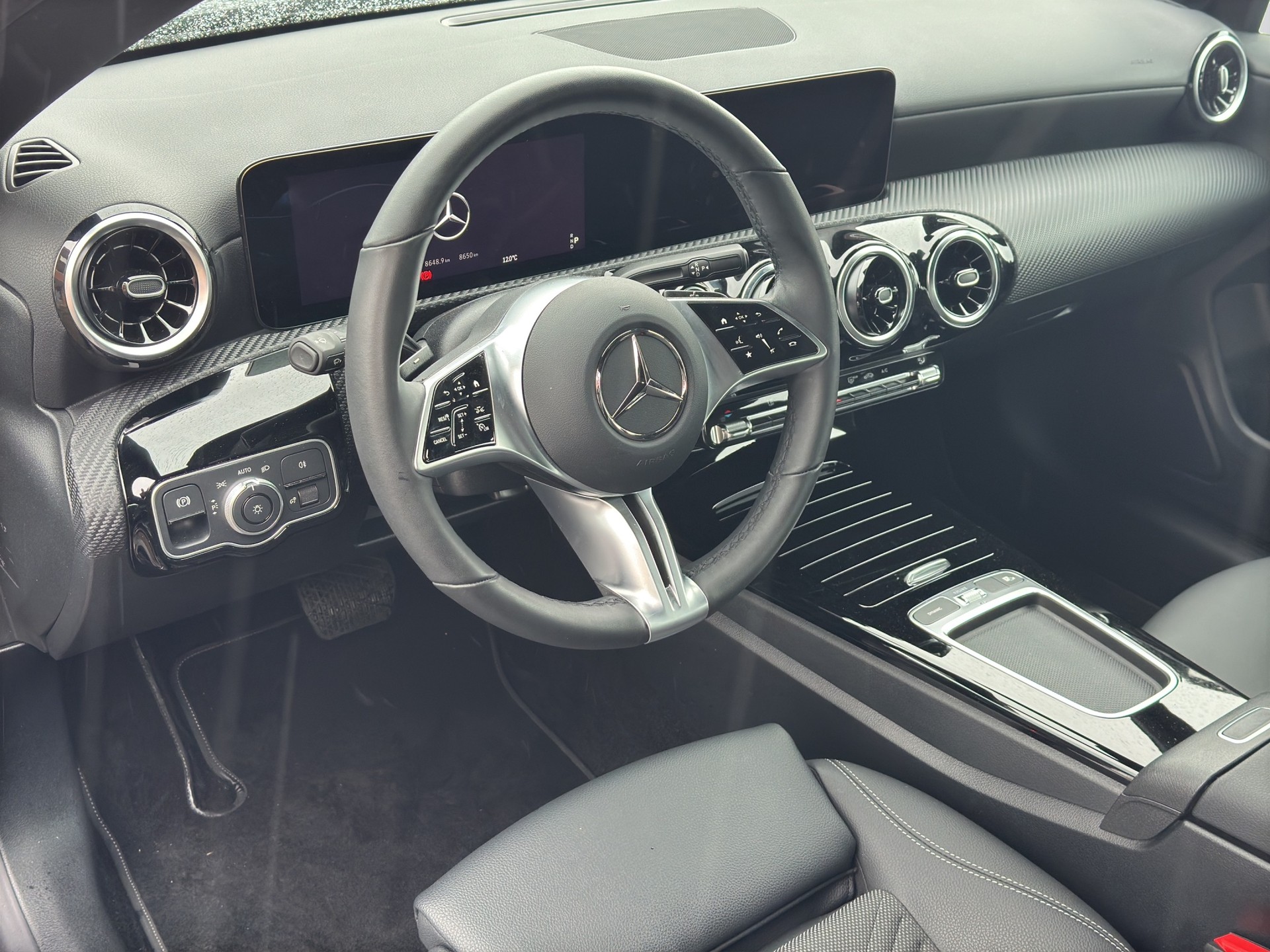 MERCEDES-BENZ CLA 180 7G-DCT-image-6