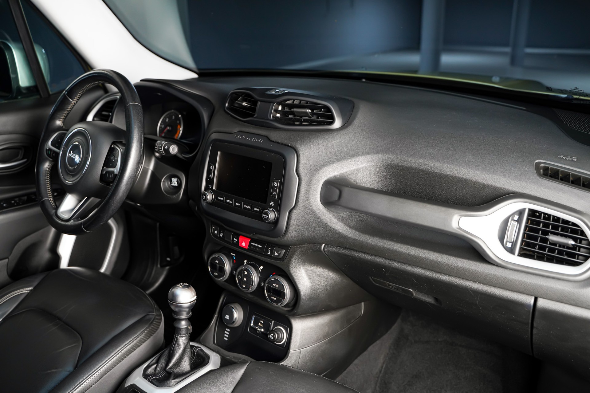 JEEP Renegade 2.0 CRD Limited AWD-image-17
