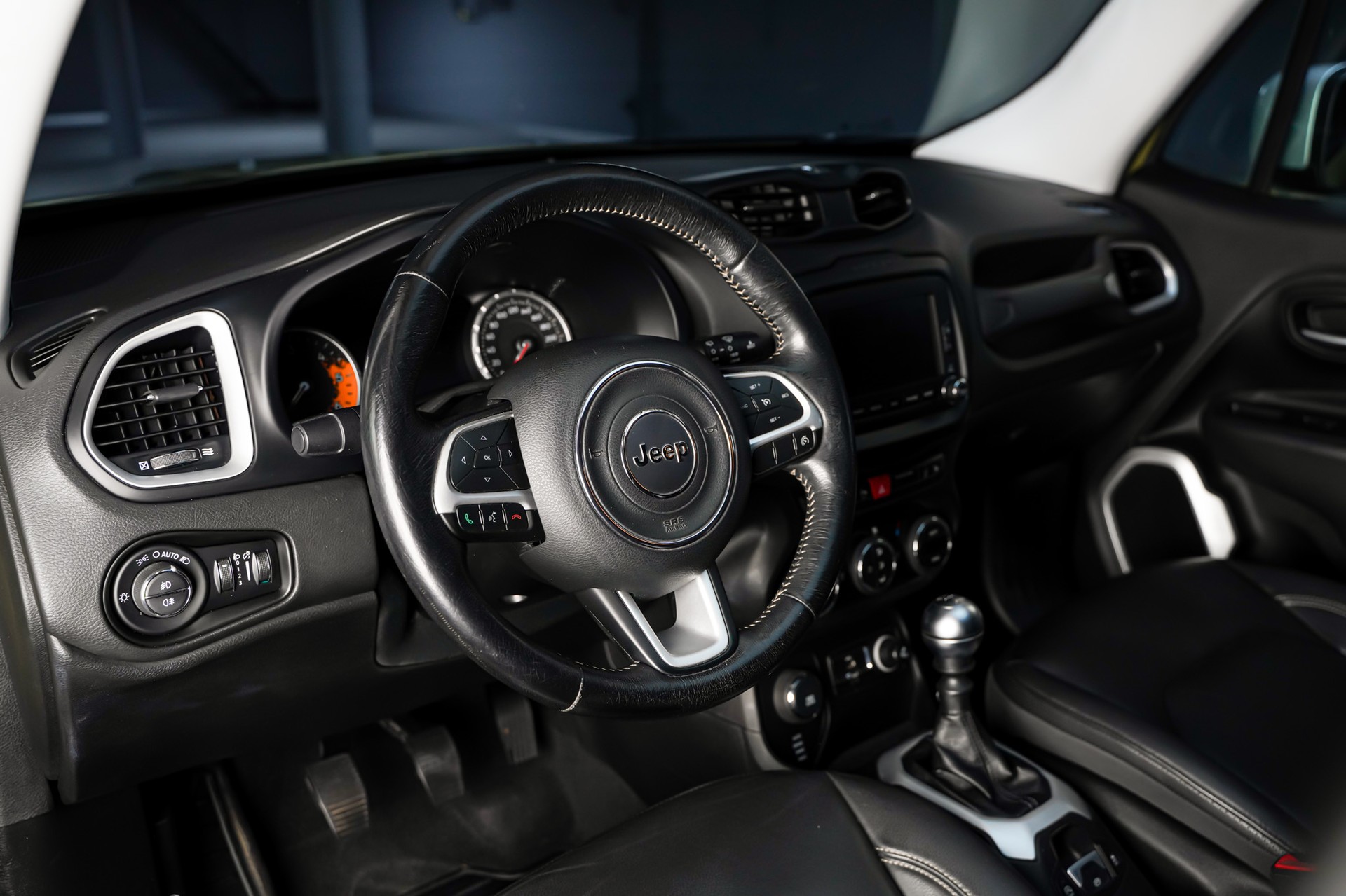 JEEP Renegade 2.0 CRD Limited AWD-image-9