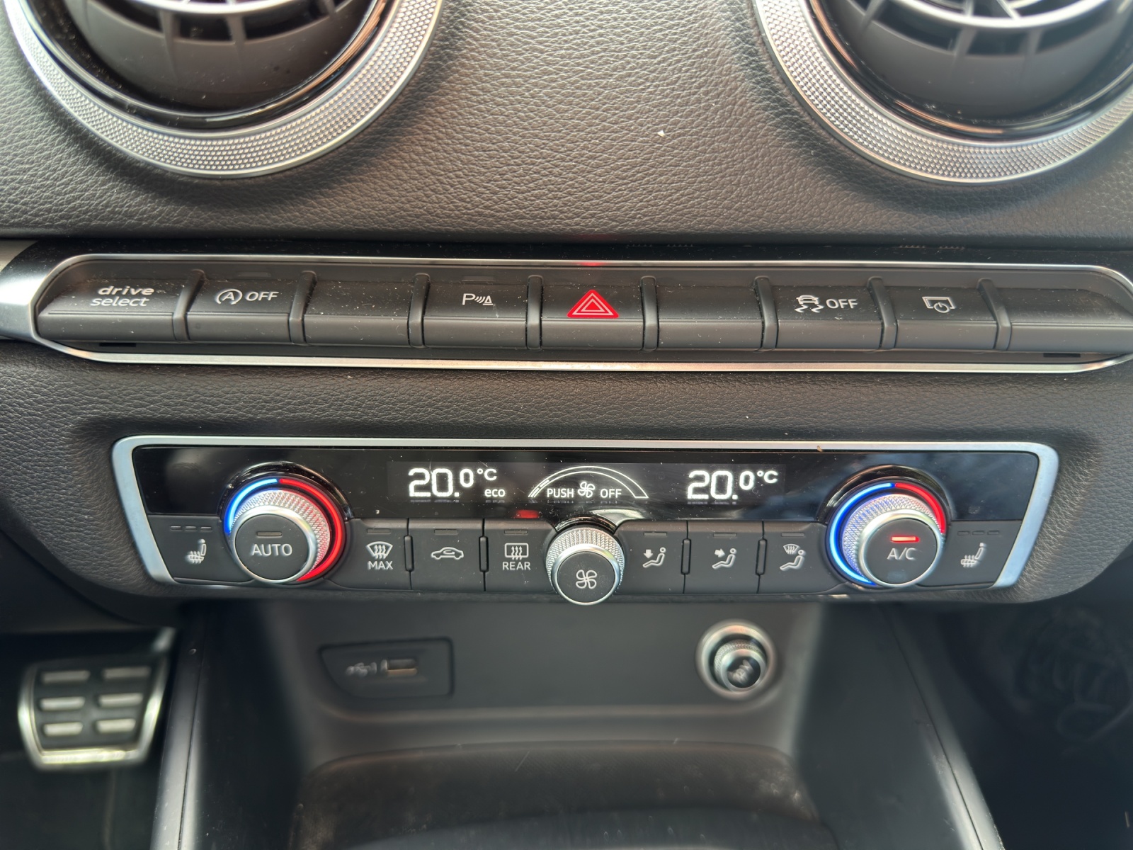 AUDI A3 Sportback 40 TDI Sport quattro S-tronic-image-15