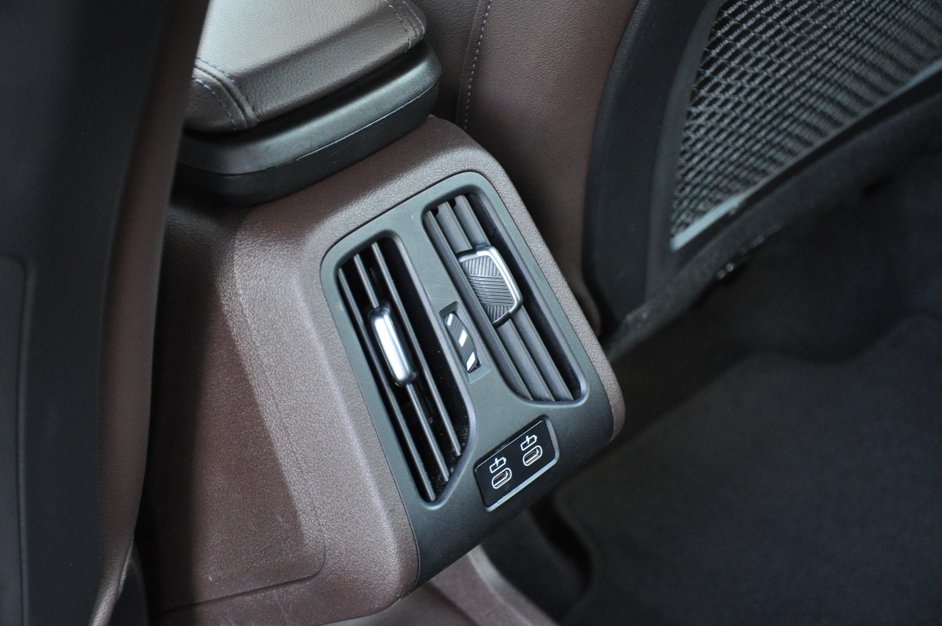 BMW X1 xDrive 23d 48V M Sport-image-27