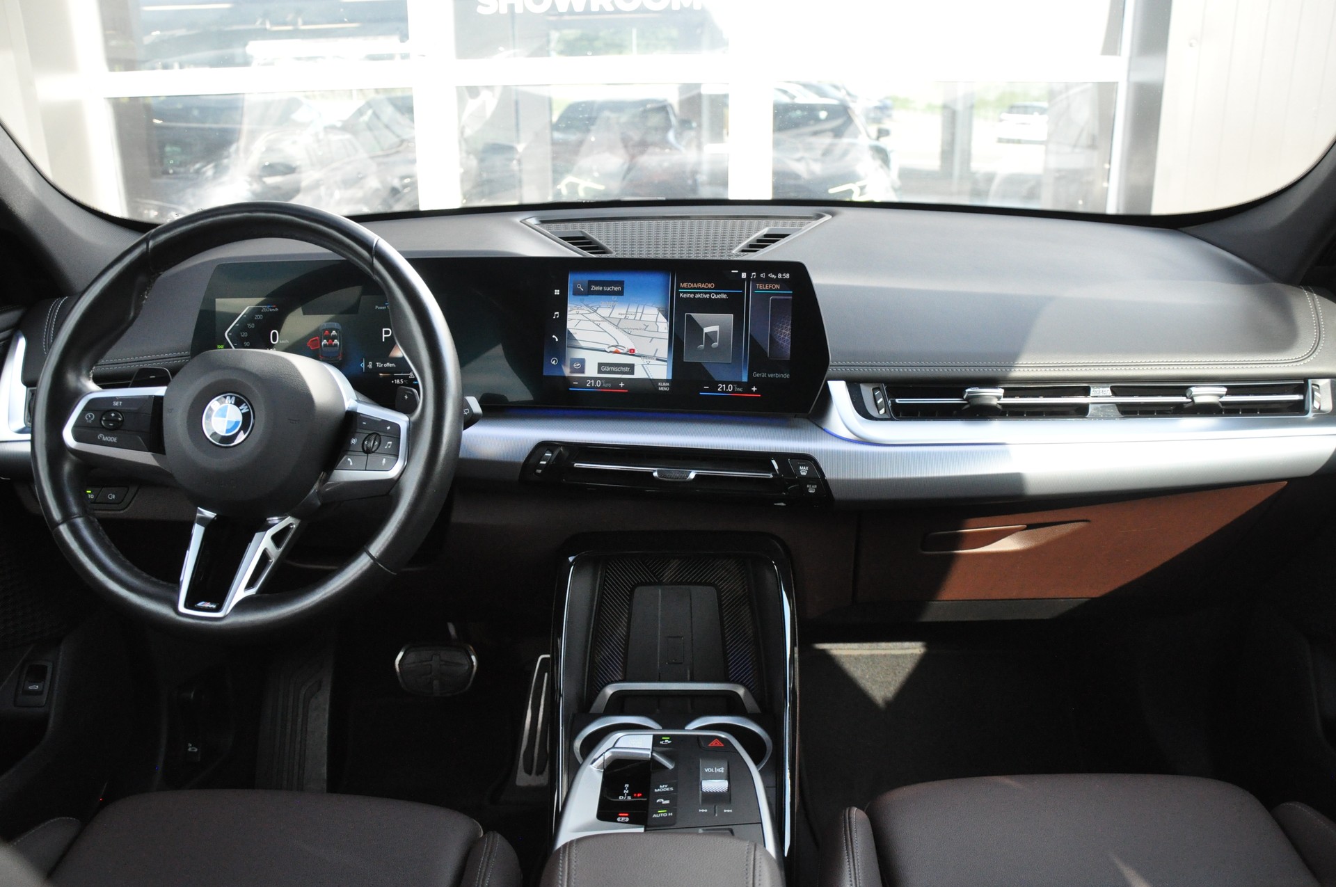 BMW X1 xDrive 23d 48V M Sport-image-12