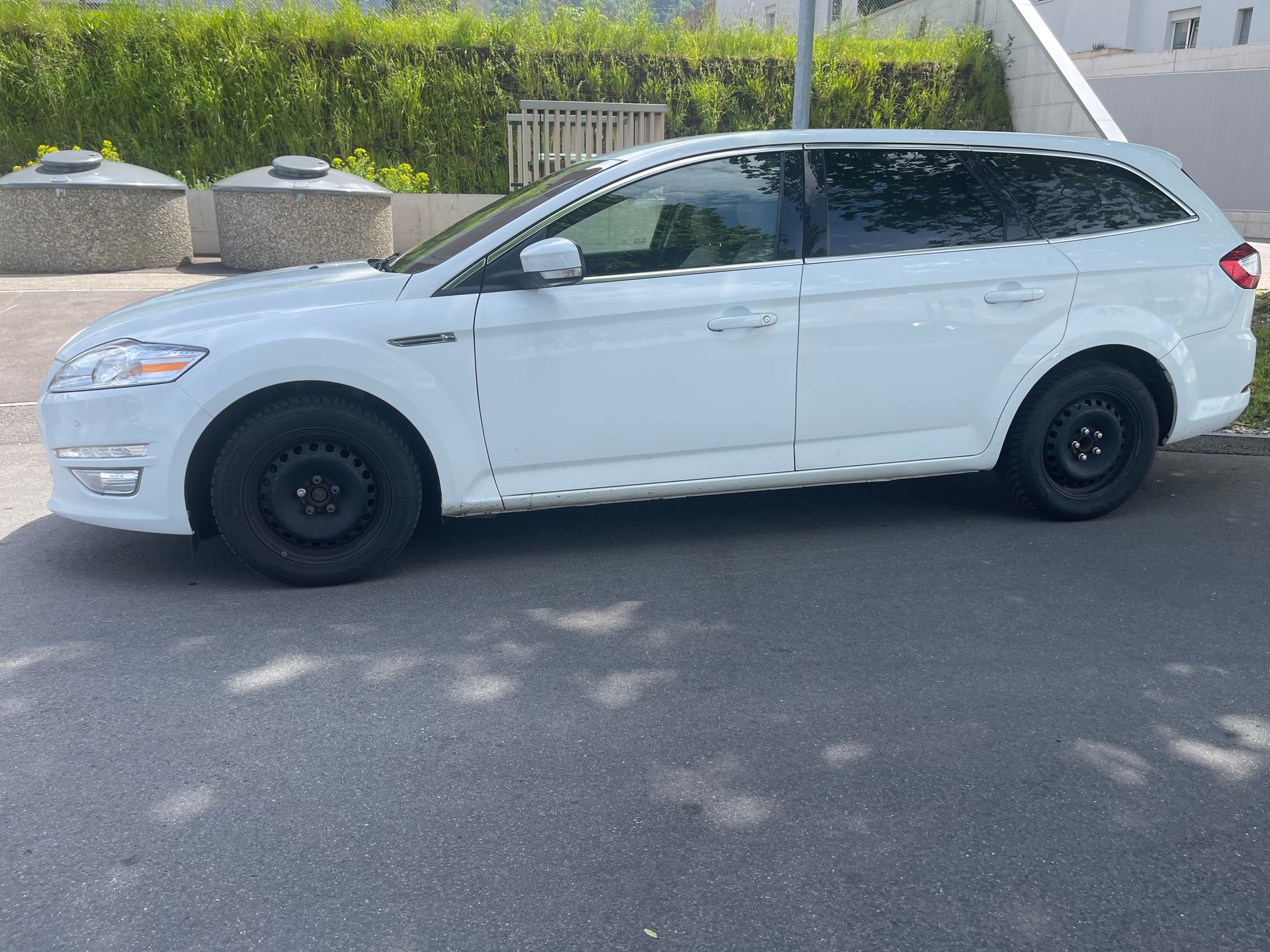 FORD Mondeo 2.0 EcoBoost SCTi Titanium PowerShift-image-1