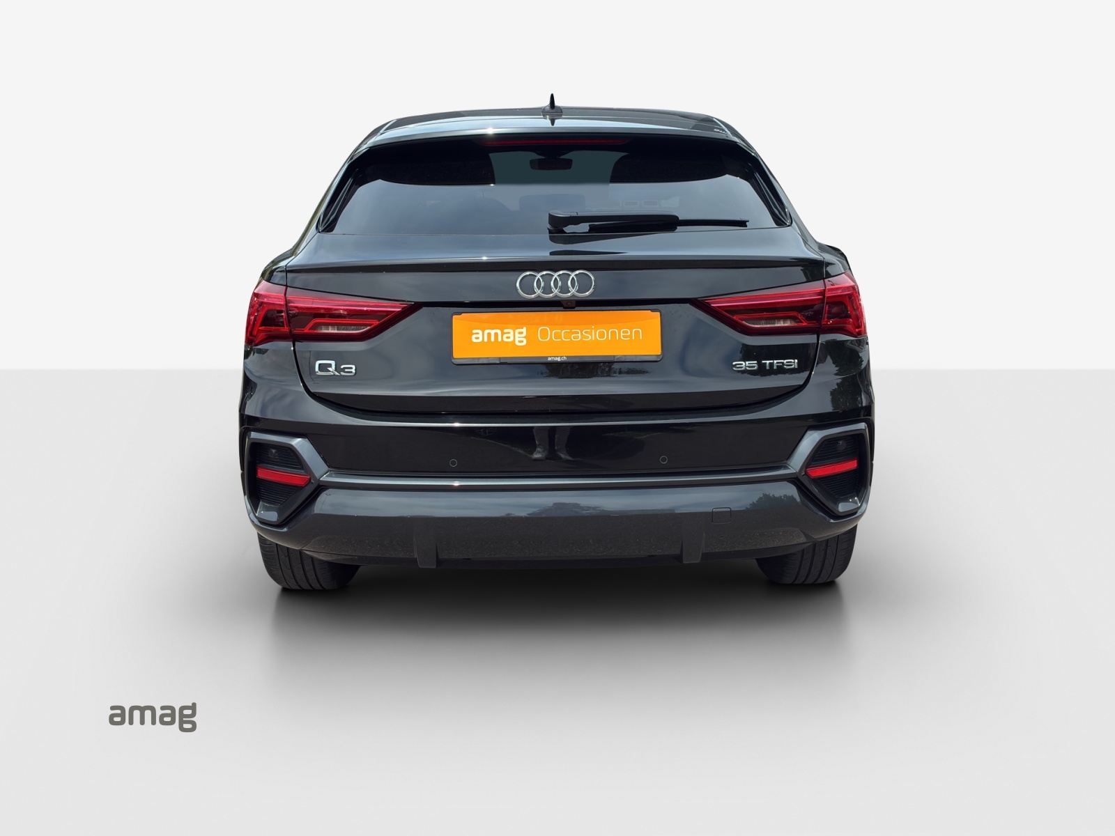 AUDI Q3 Sportback 35 TFSI Attraction S-tronic-showroom-element-3
