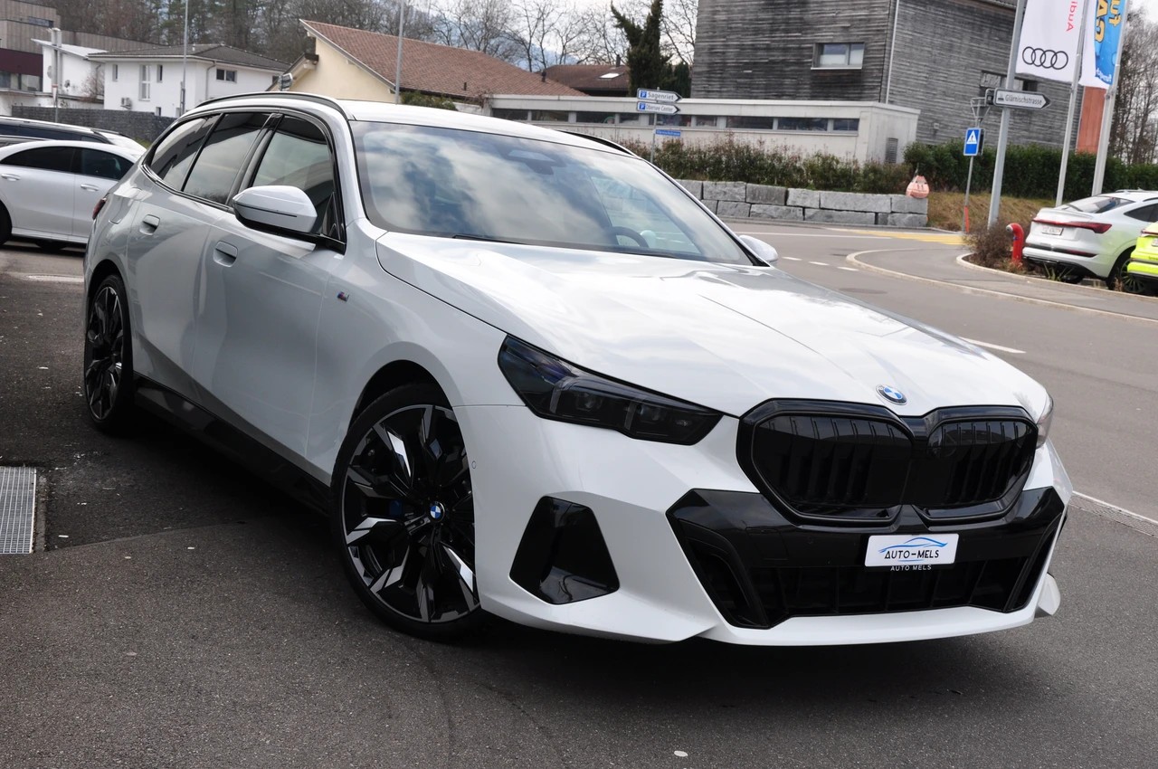 BMW 520d xDrive 48V Touring M Sport Pro Steptronic-image-10