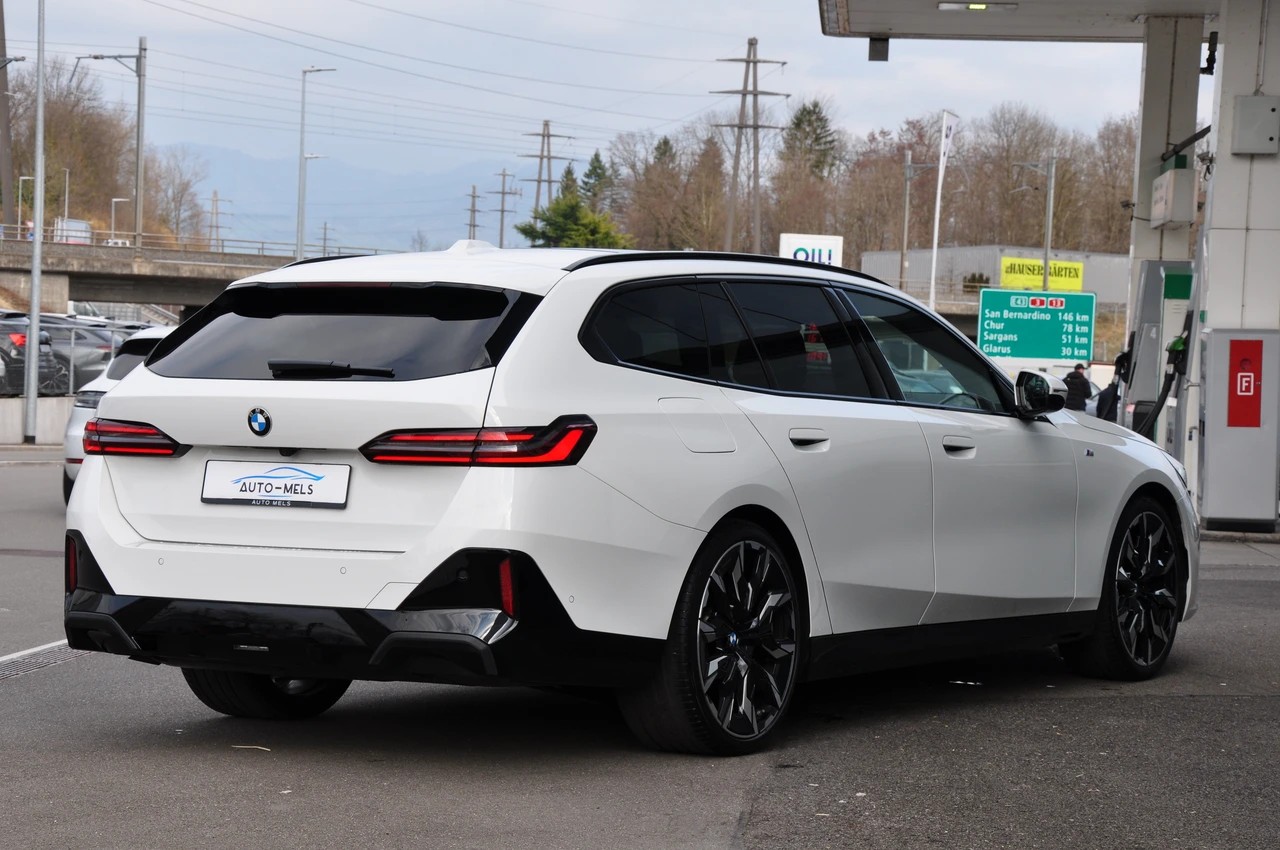 BMW 520d xDrive 48V Touring M Sport Pro Steptronic-image-8