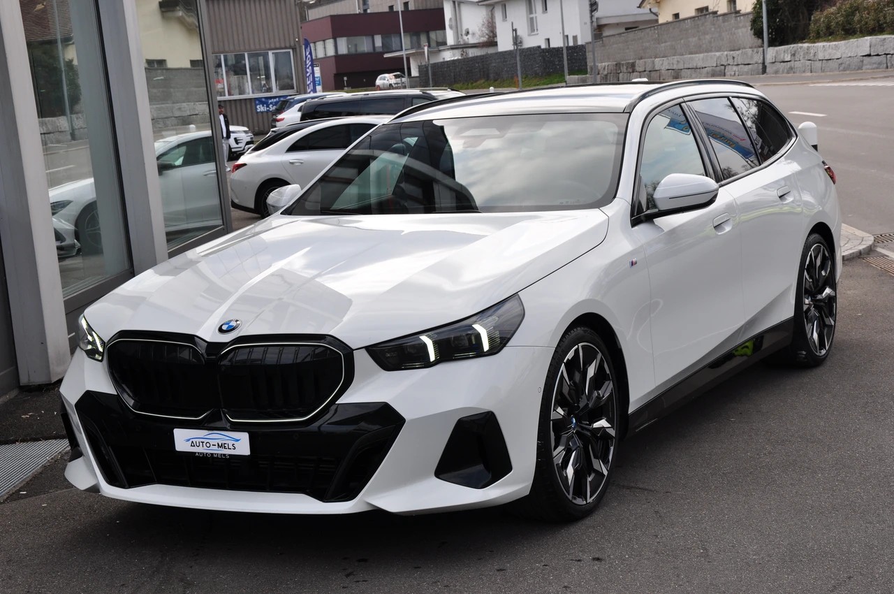 BMW 520d xDrive 48V Touring M Sport Pro Steptronic-image-4