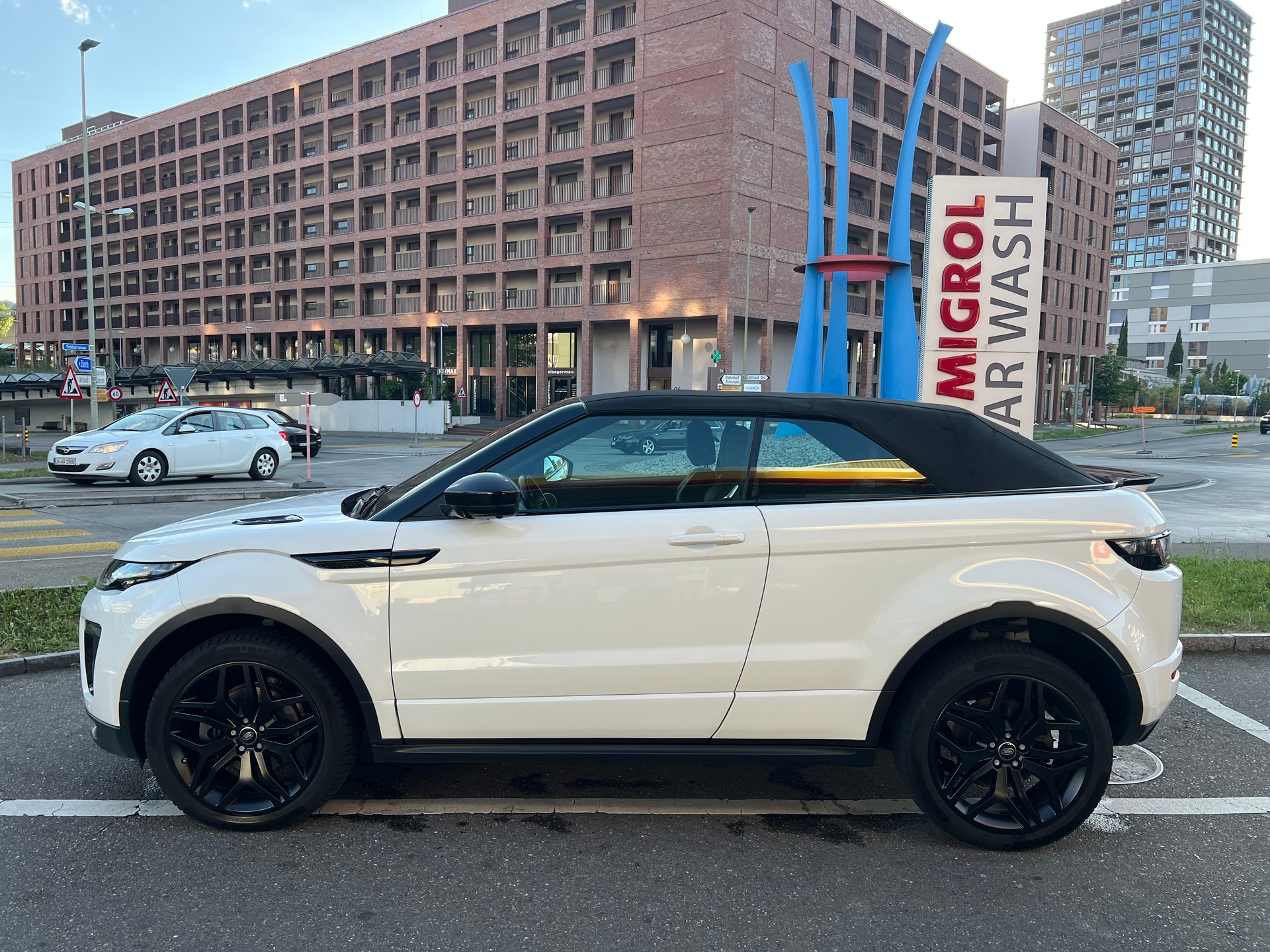 LAND ROVER Range Rover Evoque- 360°-Kamera- Conver. 2.0 TD4 HSE Dynamic AT9-image-13