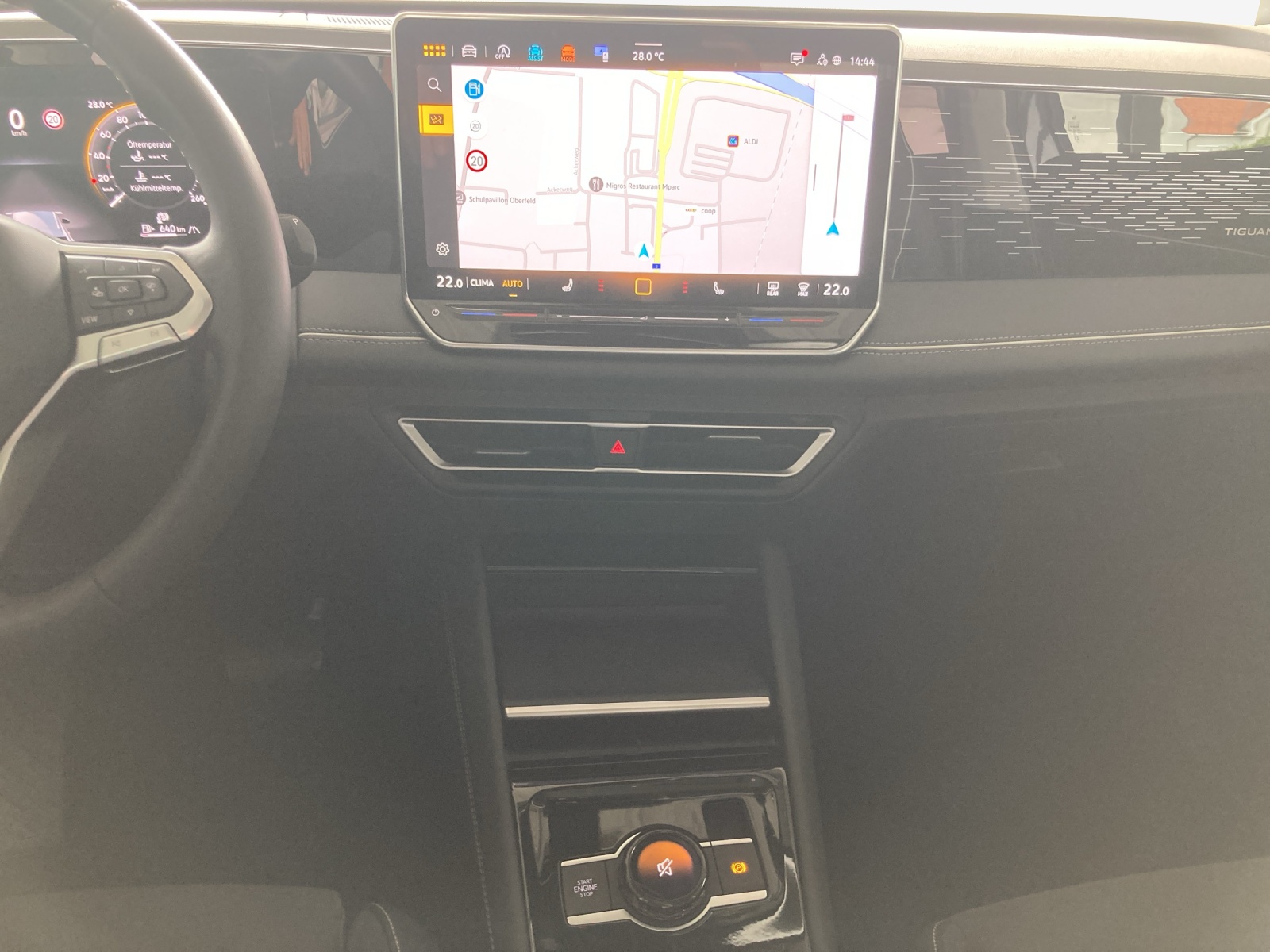 VW Tiguan 2.0 TSI DSG Elegance 4Motion-image-10