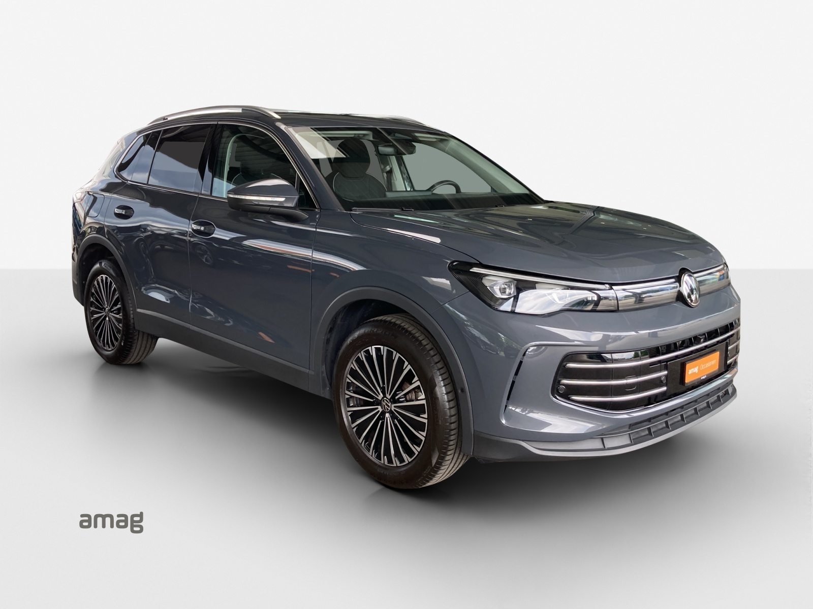 VW Tiguan 2.0 TSI DSG Elegance 4Motion-image-5