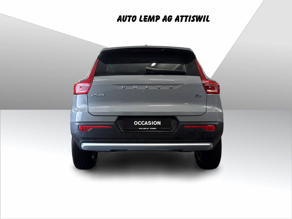 VOLVO XC40 2.0 B3 MH Essential-image-6