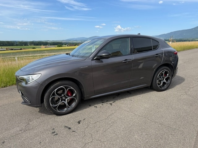 ALFA ROMEO Stelvio 2.0 Veloce Q4 Automatic-image-3
