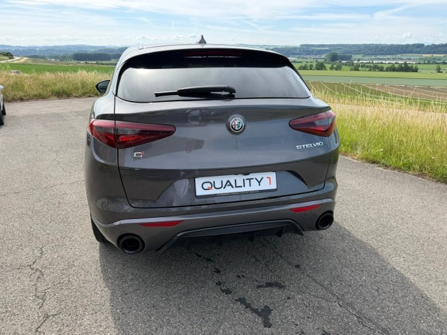 ALFA ROMEO Stelvio 2.0 Veloce Q4 Automatic-image-6
