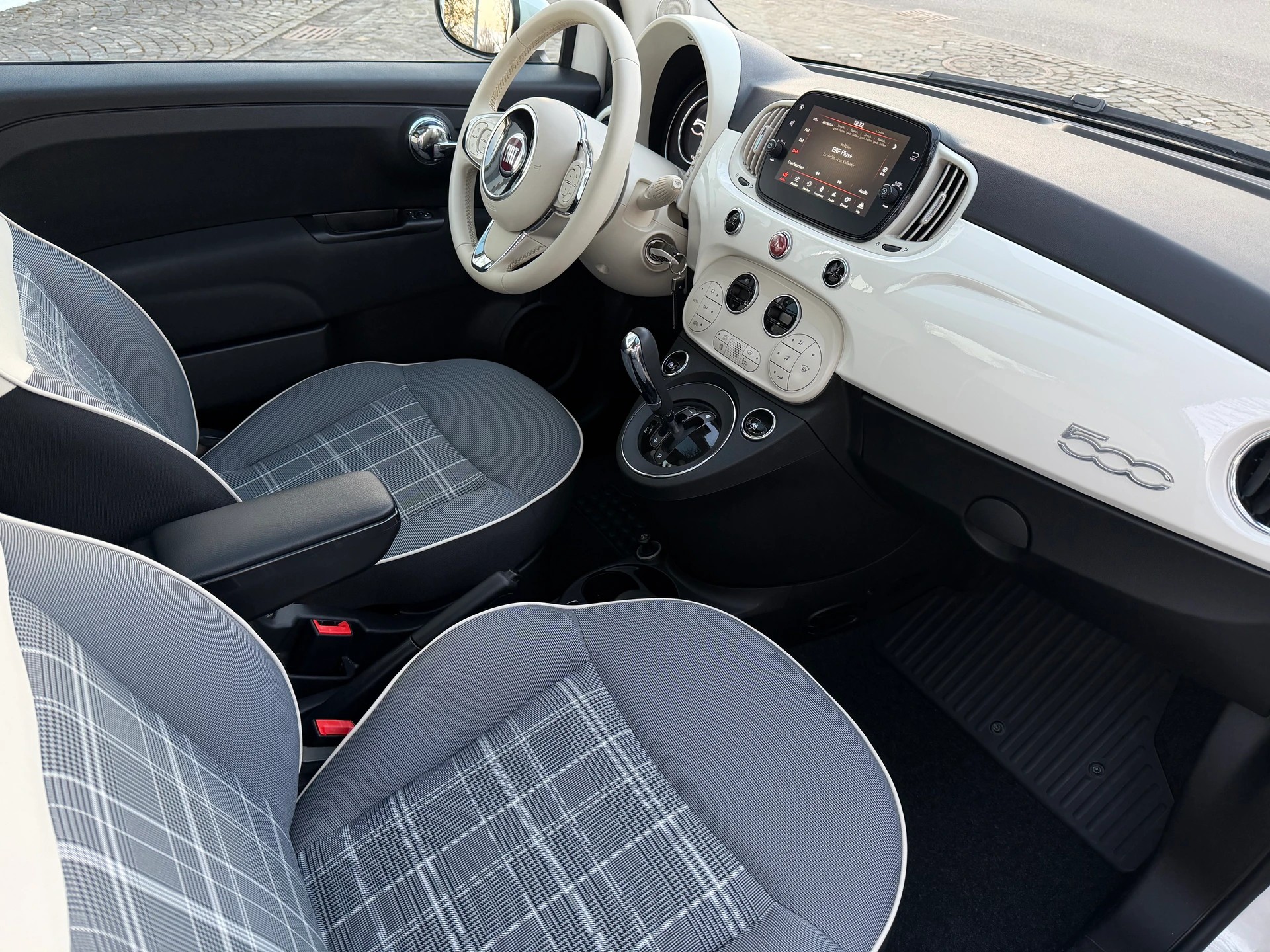 FIAT 500 1.2 Automatik / Frisch ab MFK / Vollständig Service gepflegt / 36 Monate Garantie exkl. / Panorama/ Tempomat / Klima-image-11