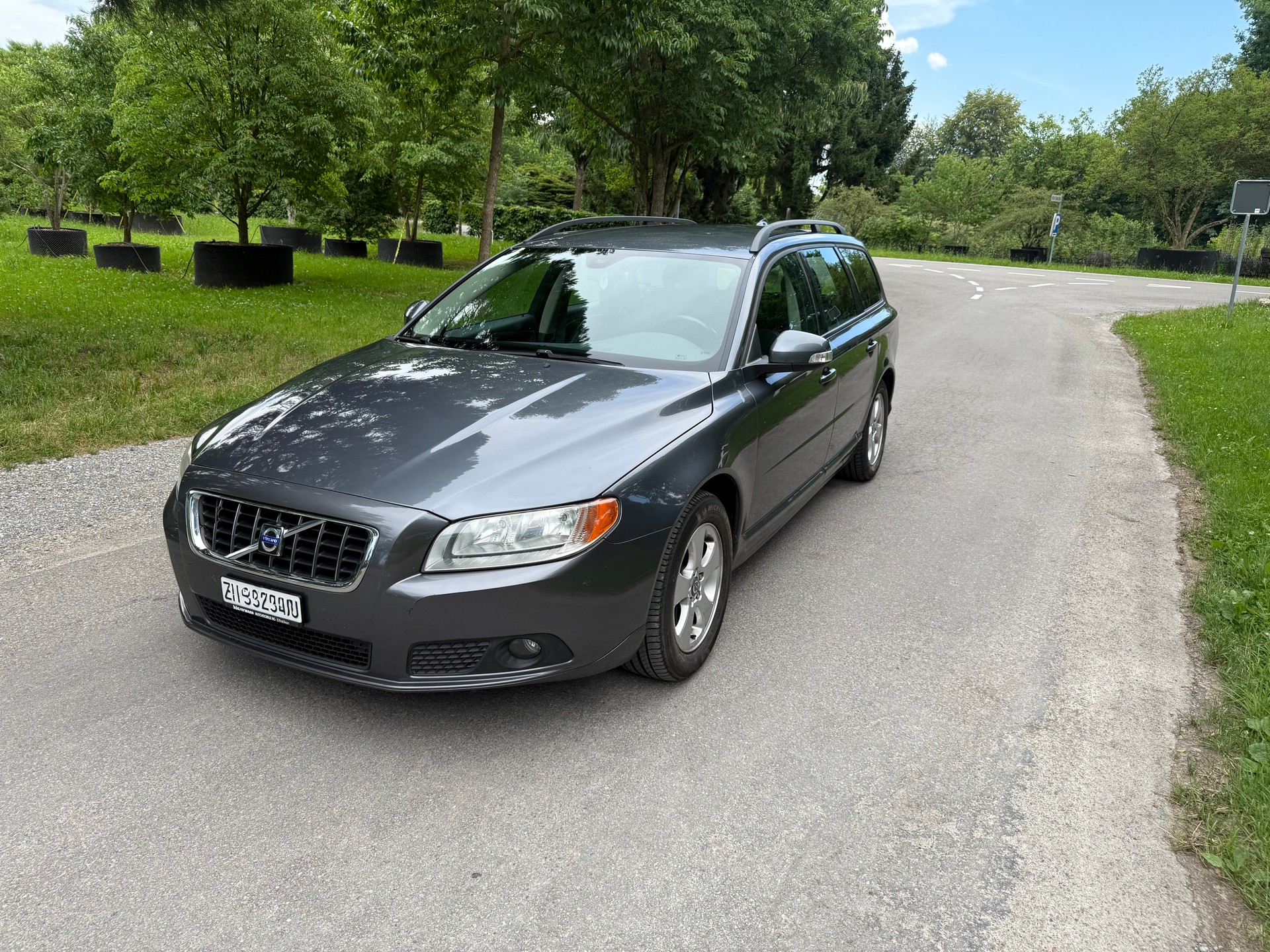 VOLVO V70 D5 AWD Momentum