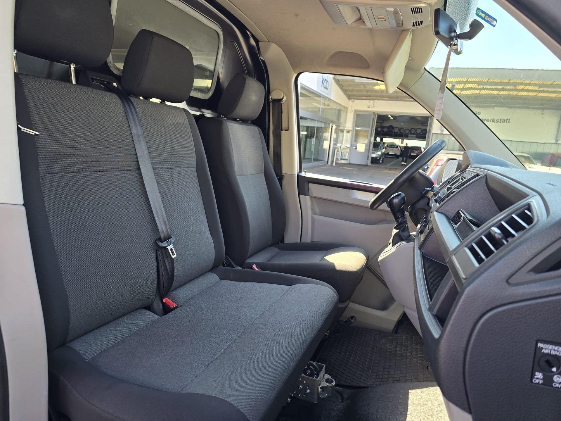 VW T6 2.0 TDI DSG-image-13
