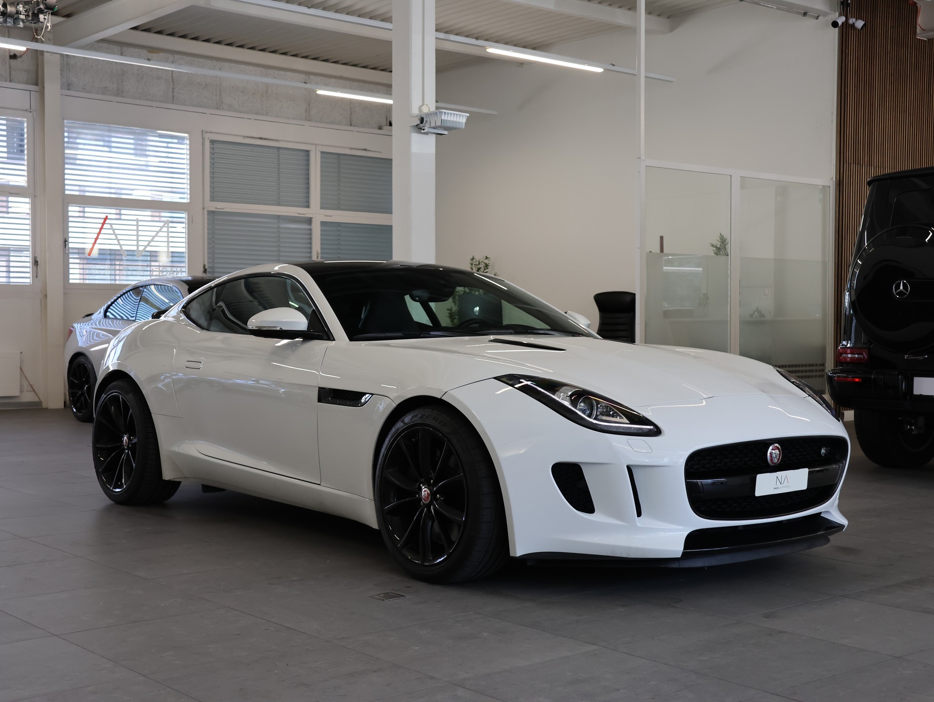 JAGUAR F-Type Coupé S 3.0 V6 S/C *Panorama* *Rückfahrkamera*-showroom-element-1