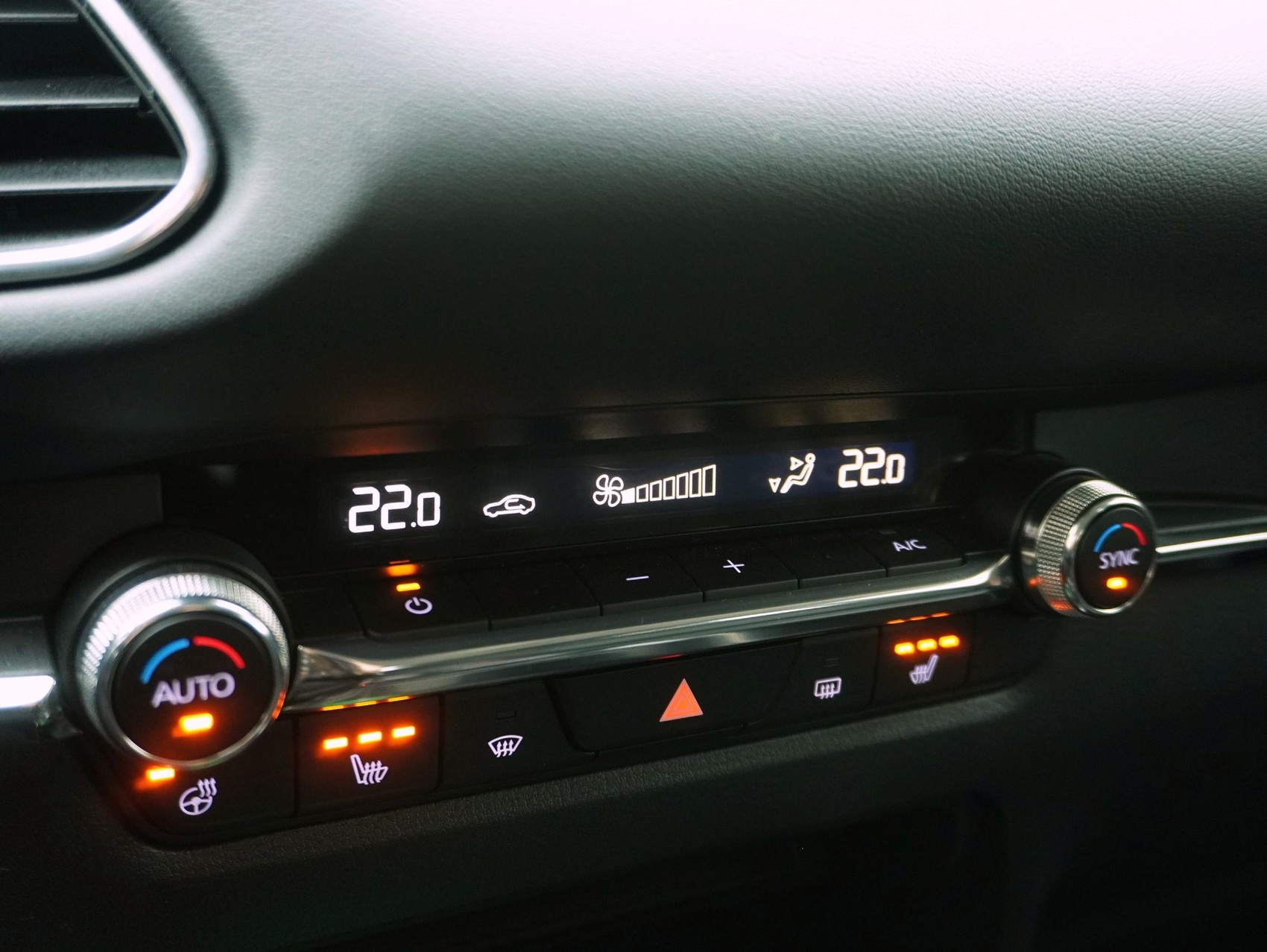 MAZDA CX-30 2.0 Ambition Plus AWD-image-14