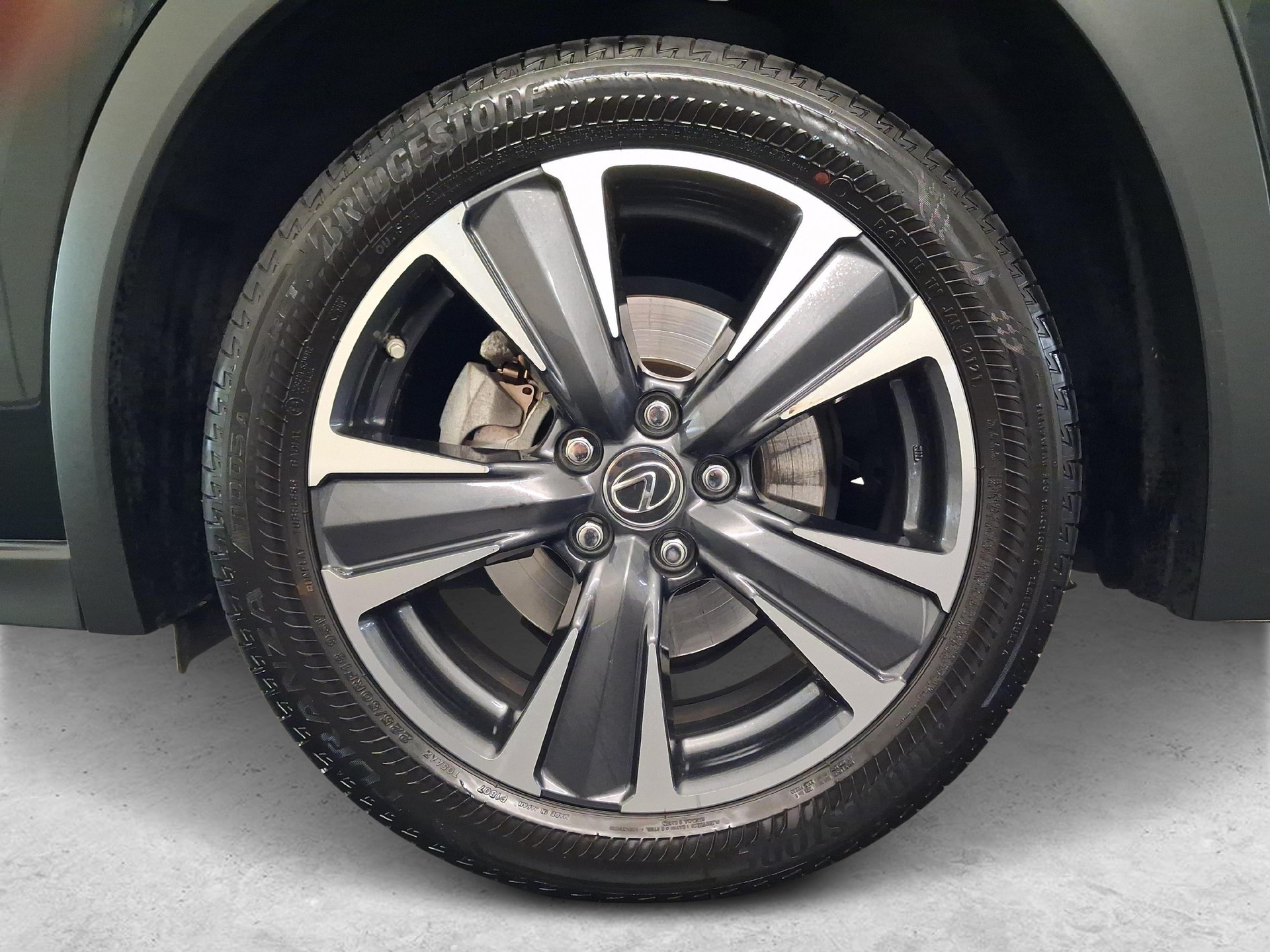 LEXUS UX 250h Excellence-image-12