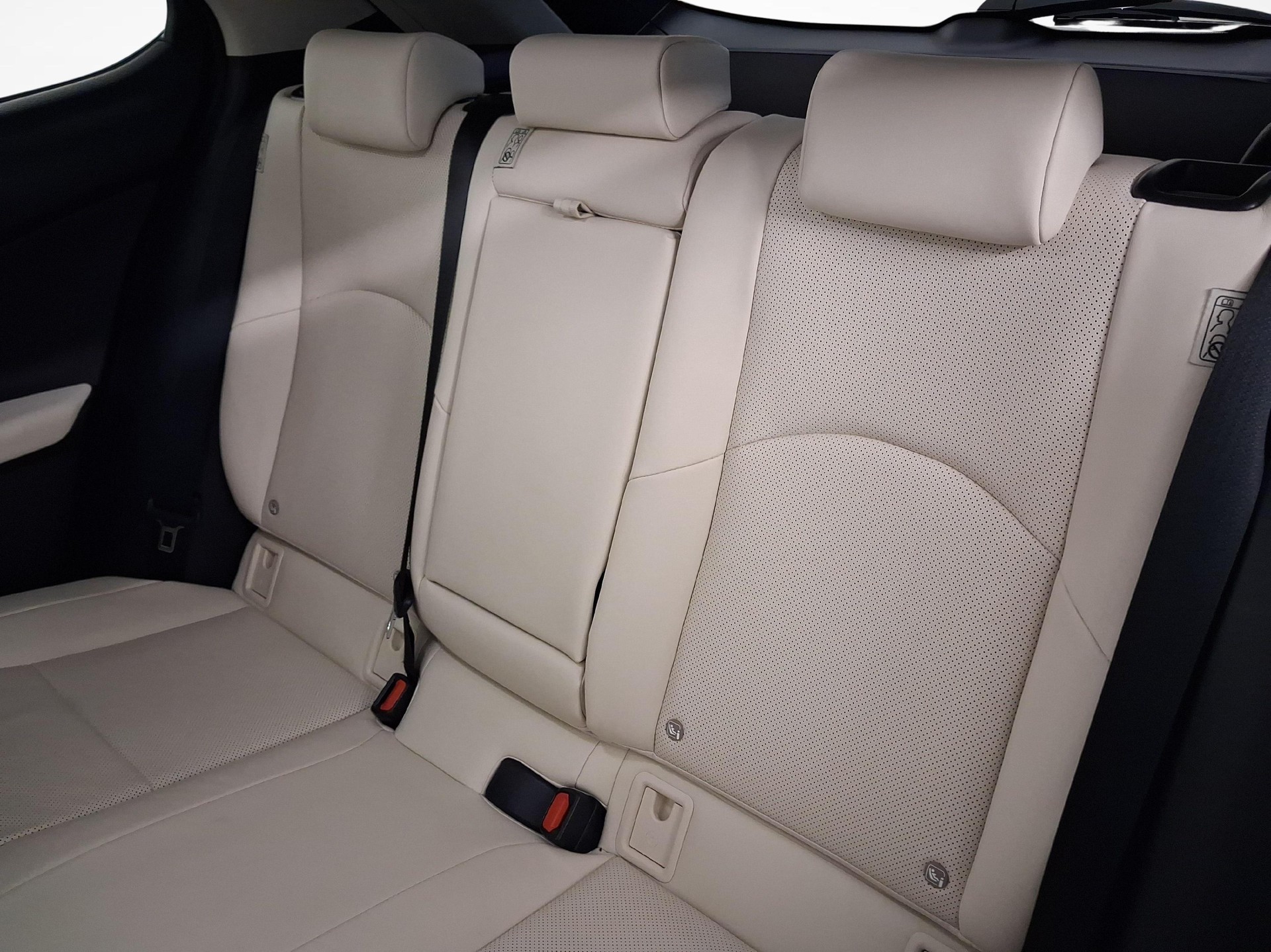 LEXUS UX 250h Excellence-image-10