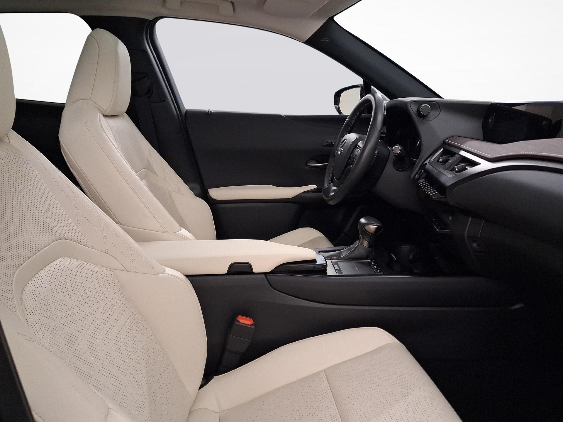 LEXUS UX 250h Excellence-image-9