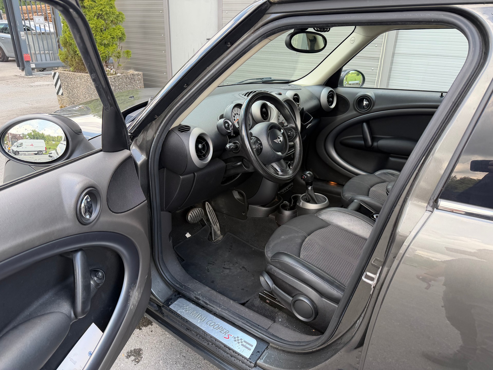 MINI Countryman Cooper S FWD Steptronic-image-7