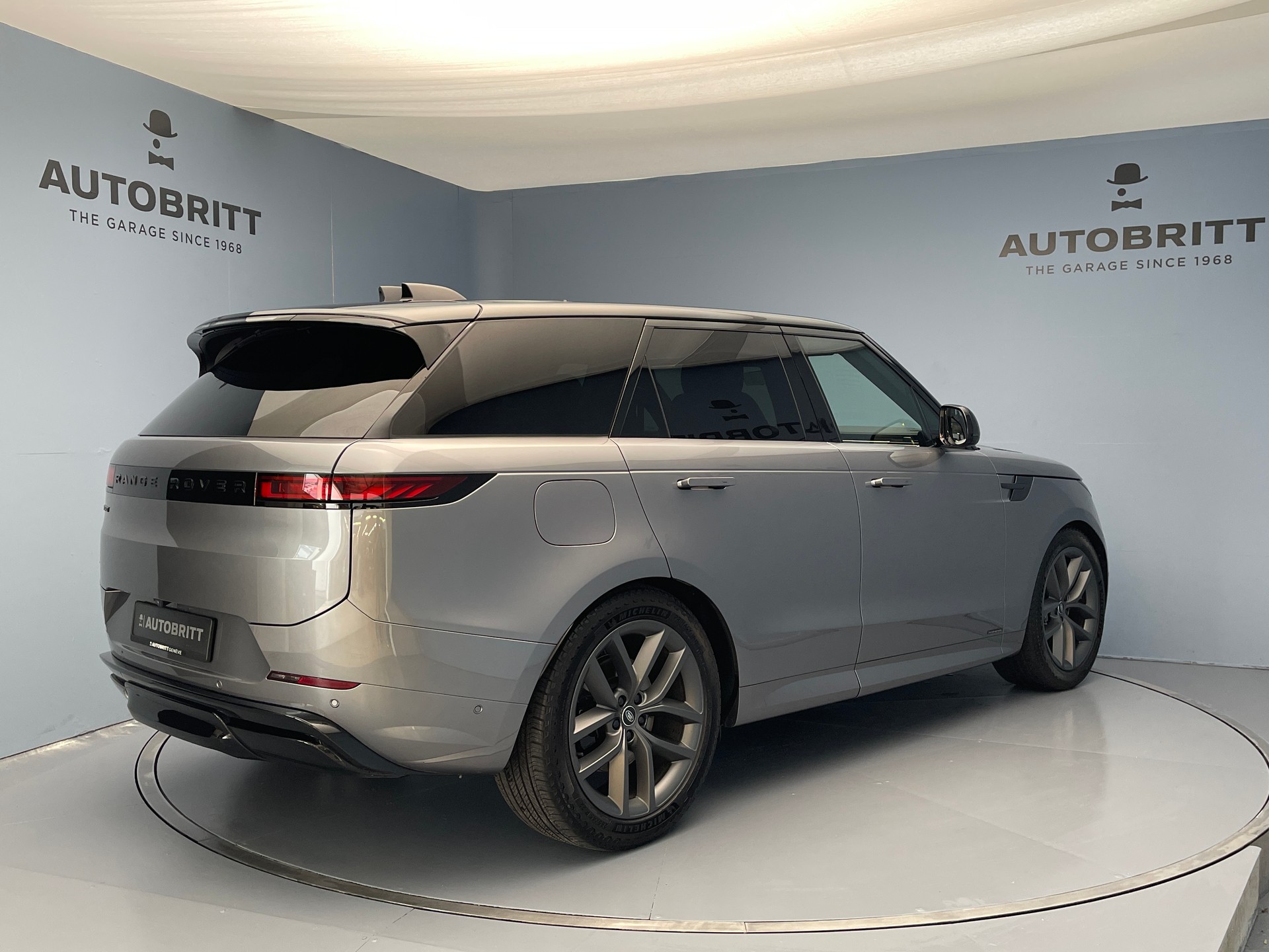 LAND ROVER Range Rover Sport 3.0 I6 350 Autobiography-showroom-element-3