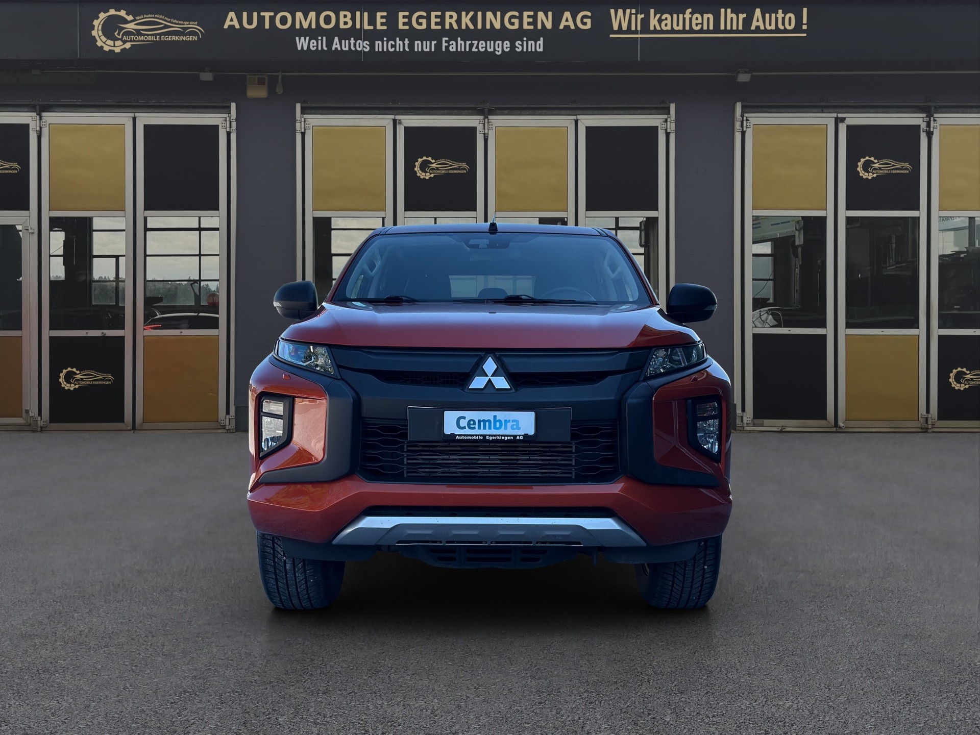 MITSUBISHI L 200 2.2 Style Double Cab Automat-showroom-element-1