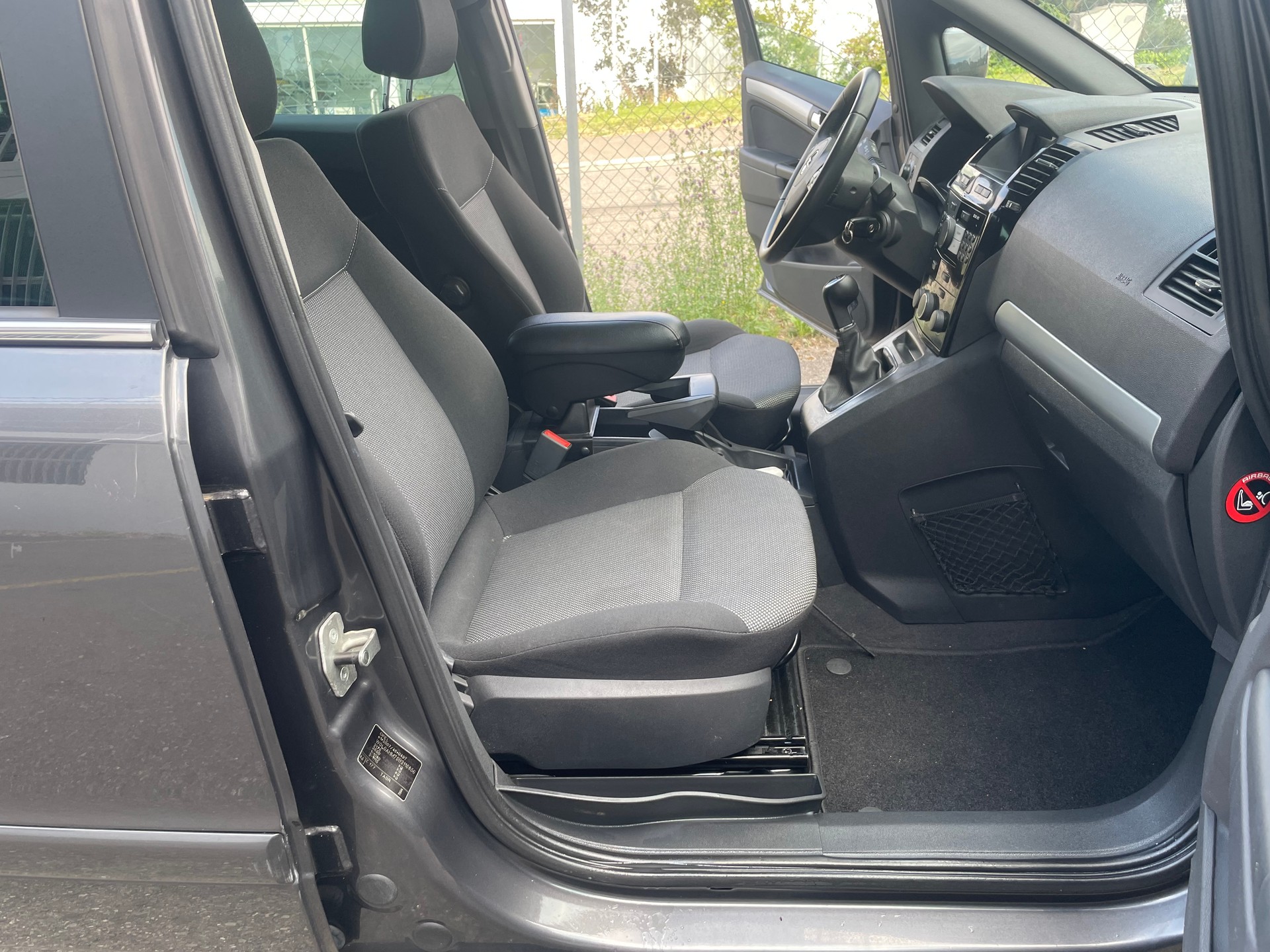 OPEL Zafira 1.7 CDTI Cosmo-image-8