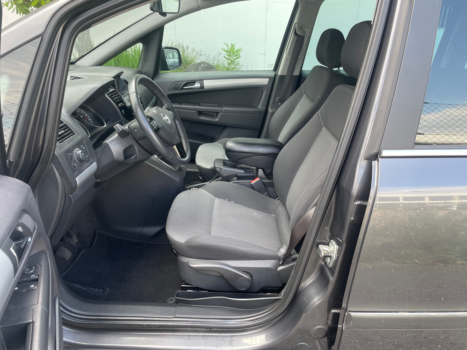 OPEL Zafira 1.7 CDTI Cosmo-image-7