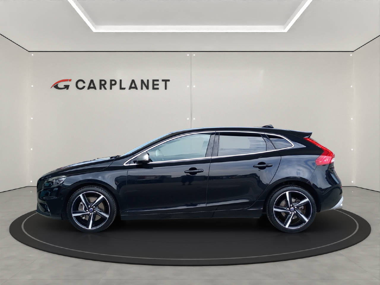 VOLVO V40 2.0 D3 Momentum S/S-showroom-element-1