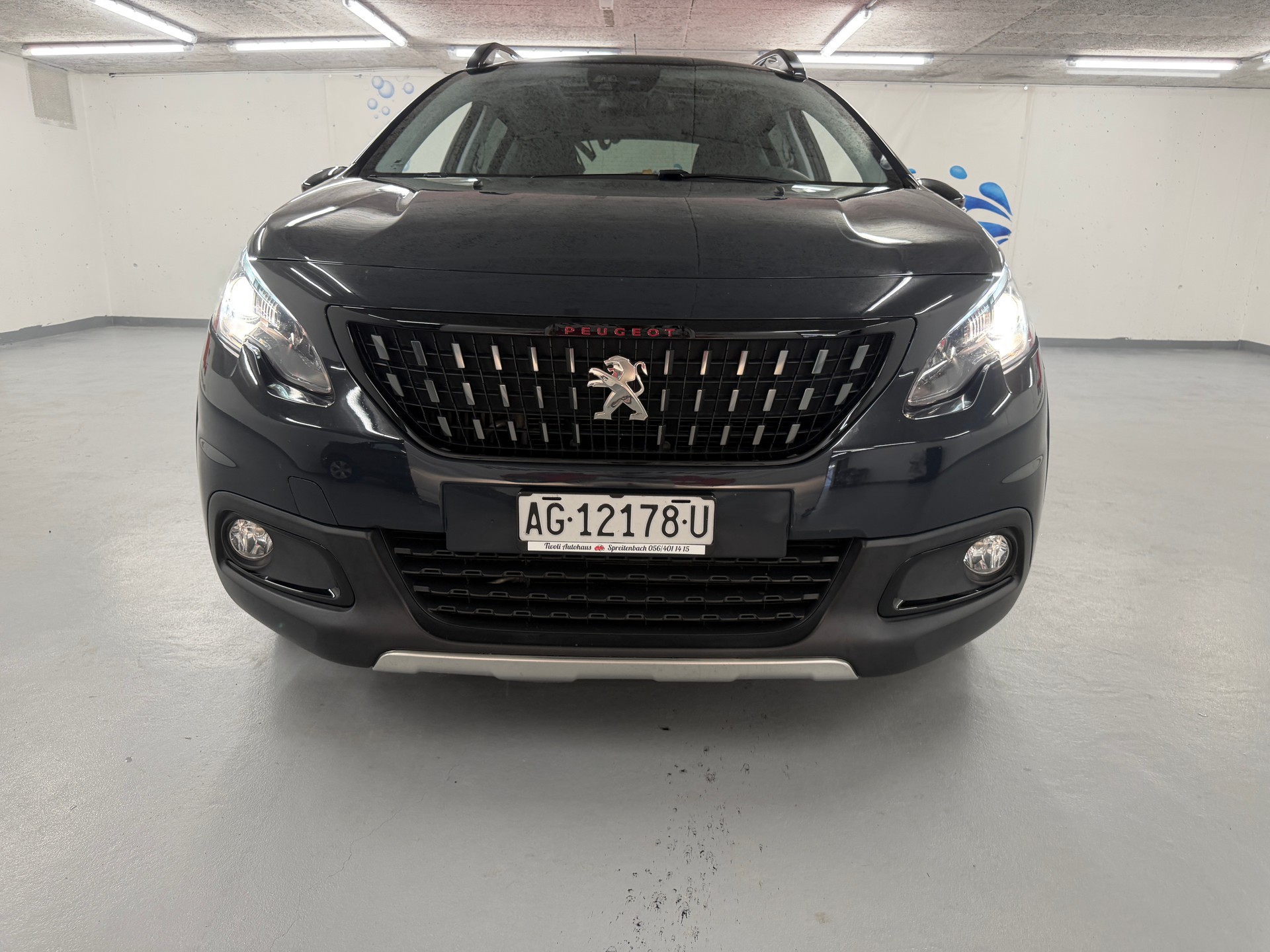 PEUGEOT 2008 1.2 PureTech GT Line EAT6-showroom-element-2
