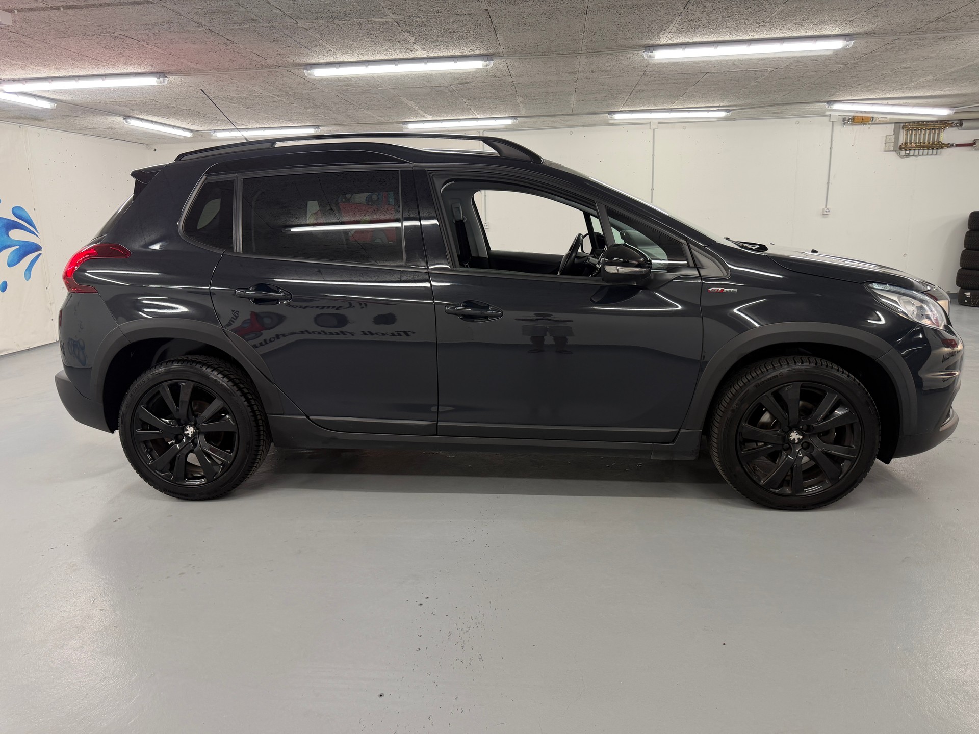 PEUGEOT 2008 1.2 PureTech GT Line EAT6-showroom-element-3