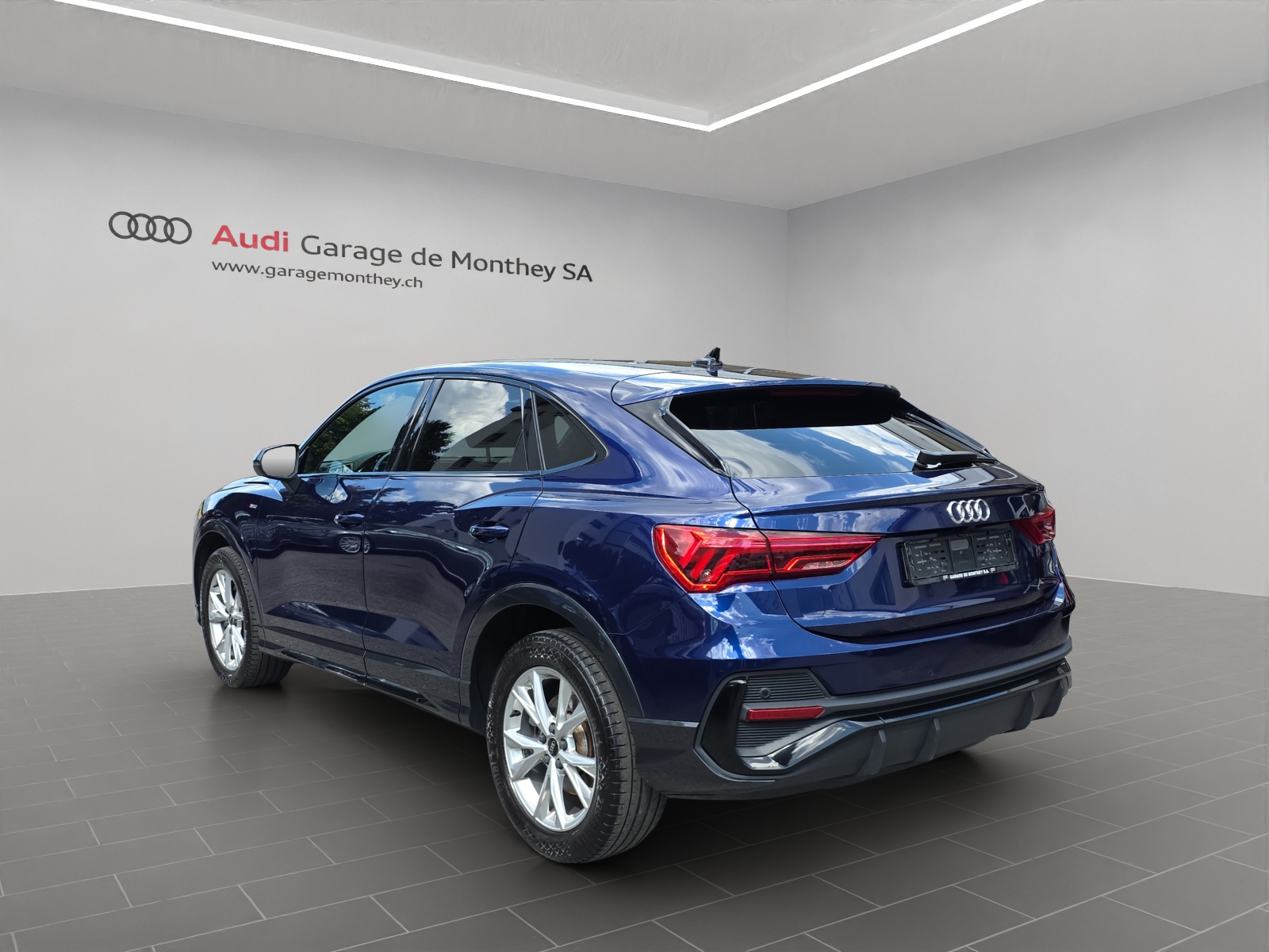 AUDI Q3 Sportback 40 TDI S line Attraction quattro S-tronic-image-5