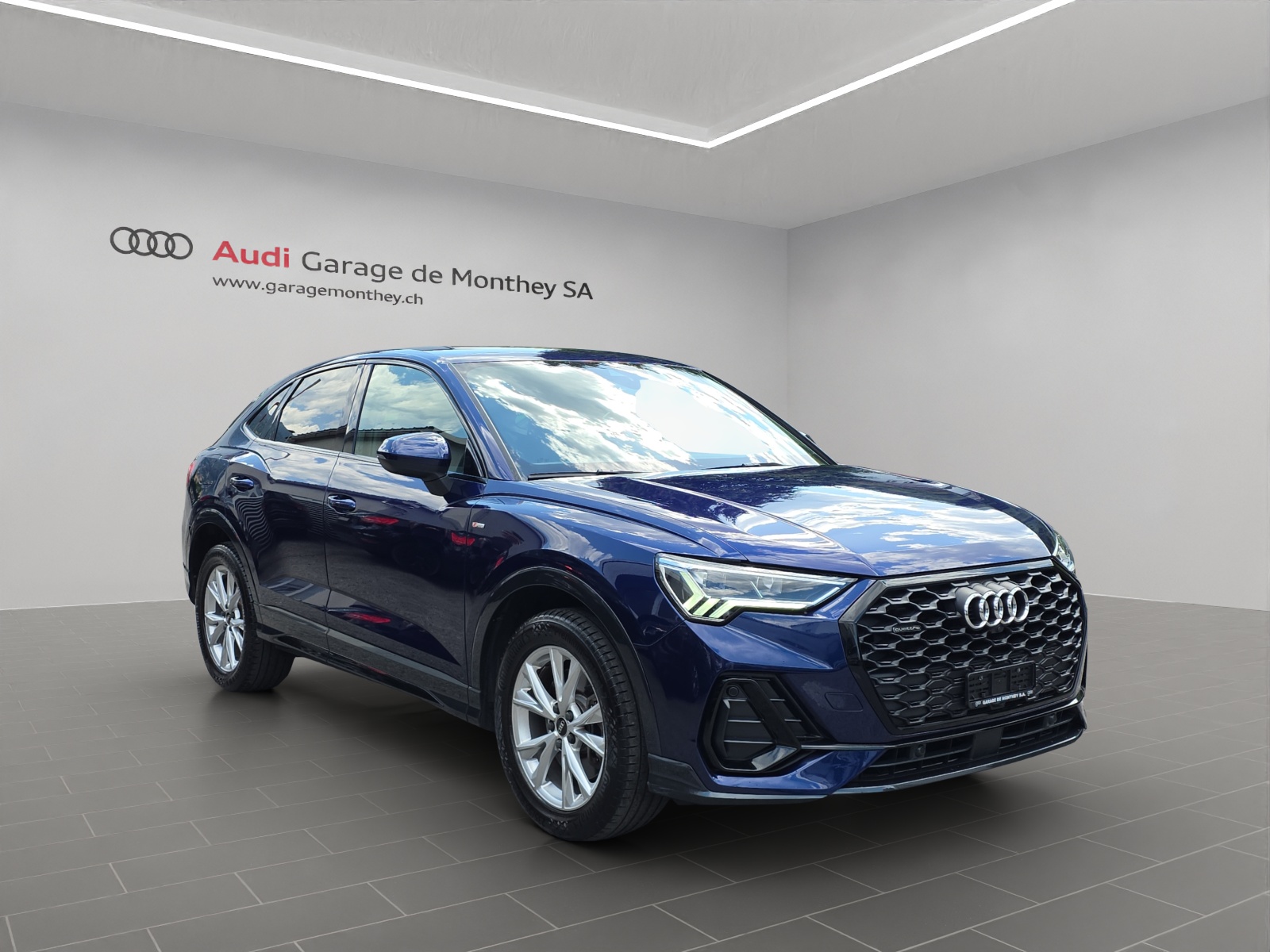 AUDI Q3 Sportback 40 TDI S line Attraction quattro S-tronic-image-2