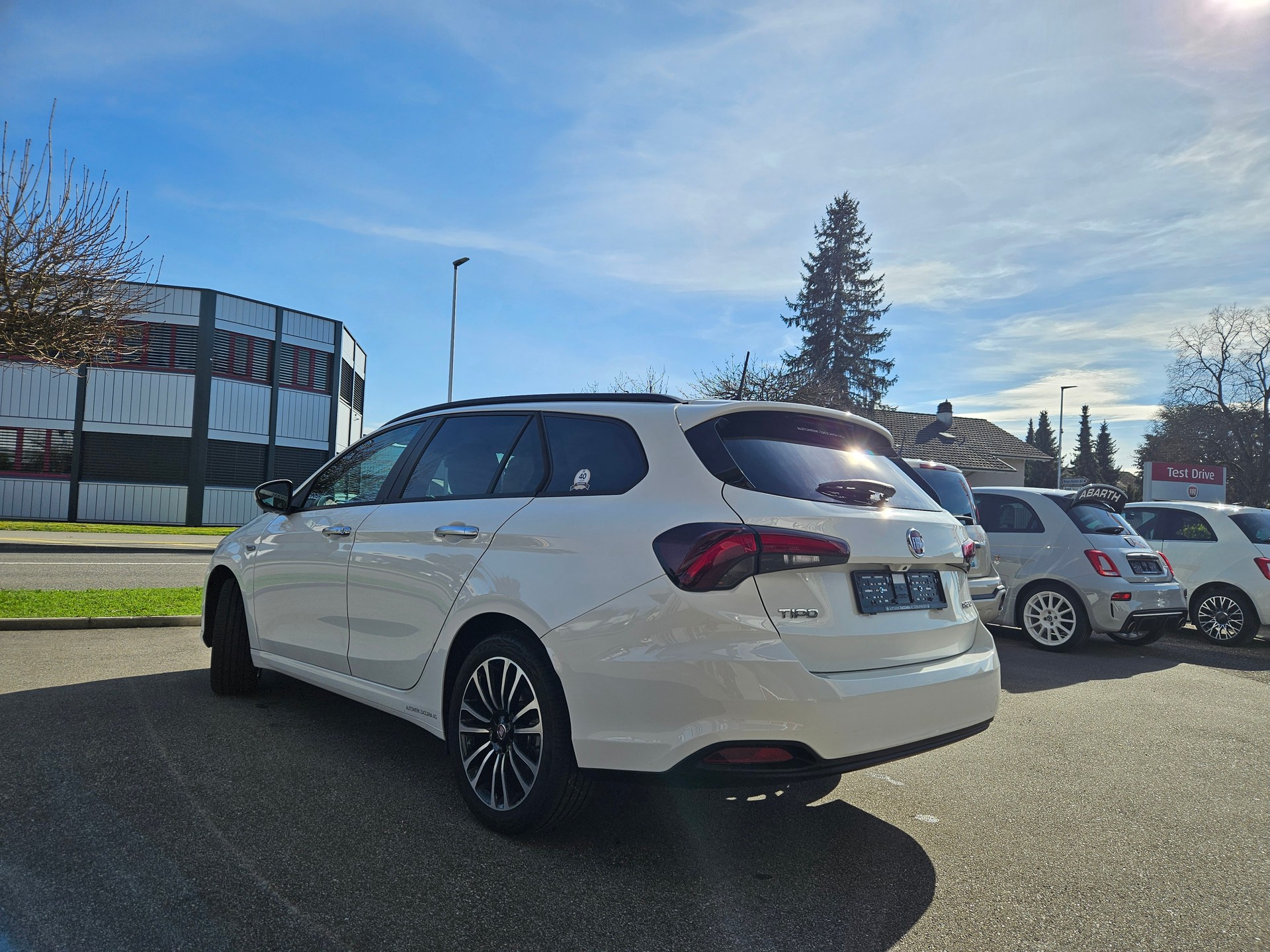 FIAT Tipo 1.5 Hybrid Station Wagon City Life-image-2