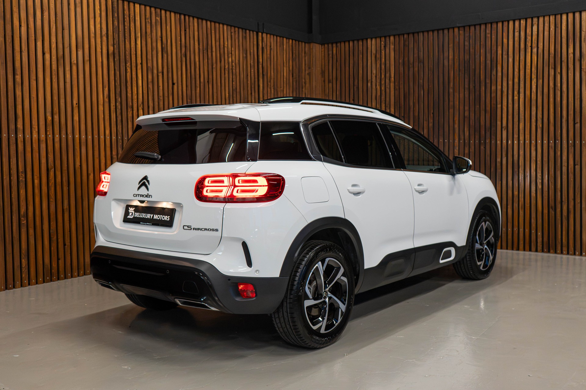 CITROEN C5 Aircross 1.6 PureTech Shine-showroom-element-1