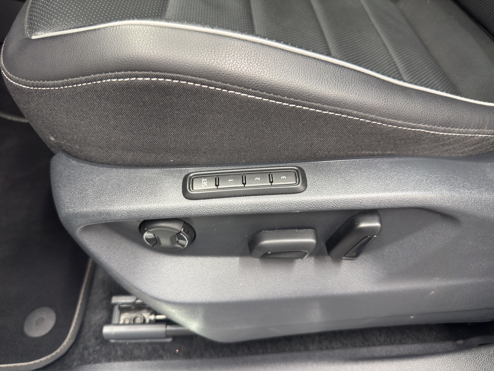 VW Tiguan Allspace 2.0 TSI R-Line DSG-image-14