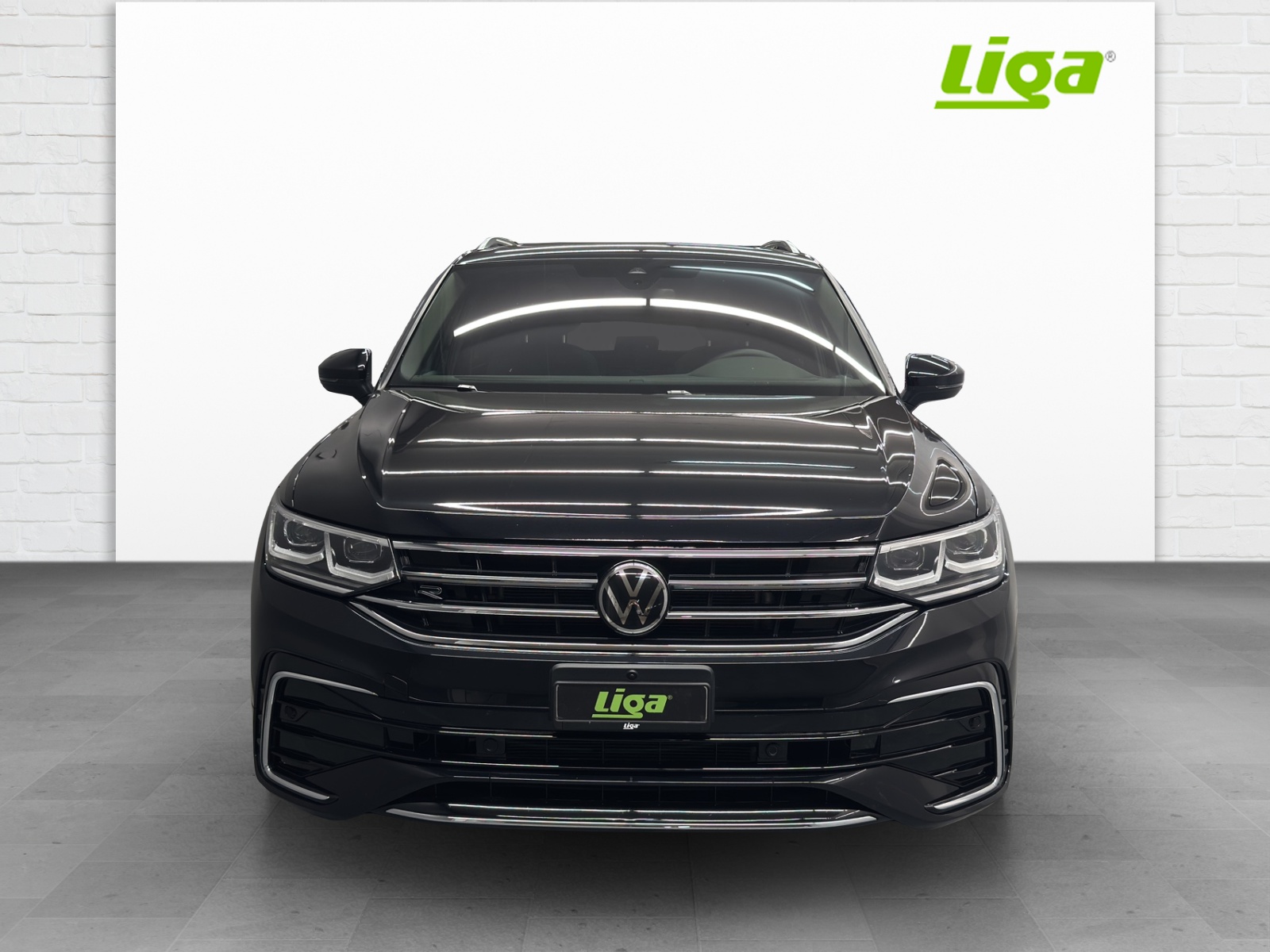 VW Tiguan Allspace 2.0 TSI R-Line DSG-showroom-element-1