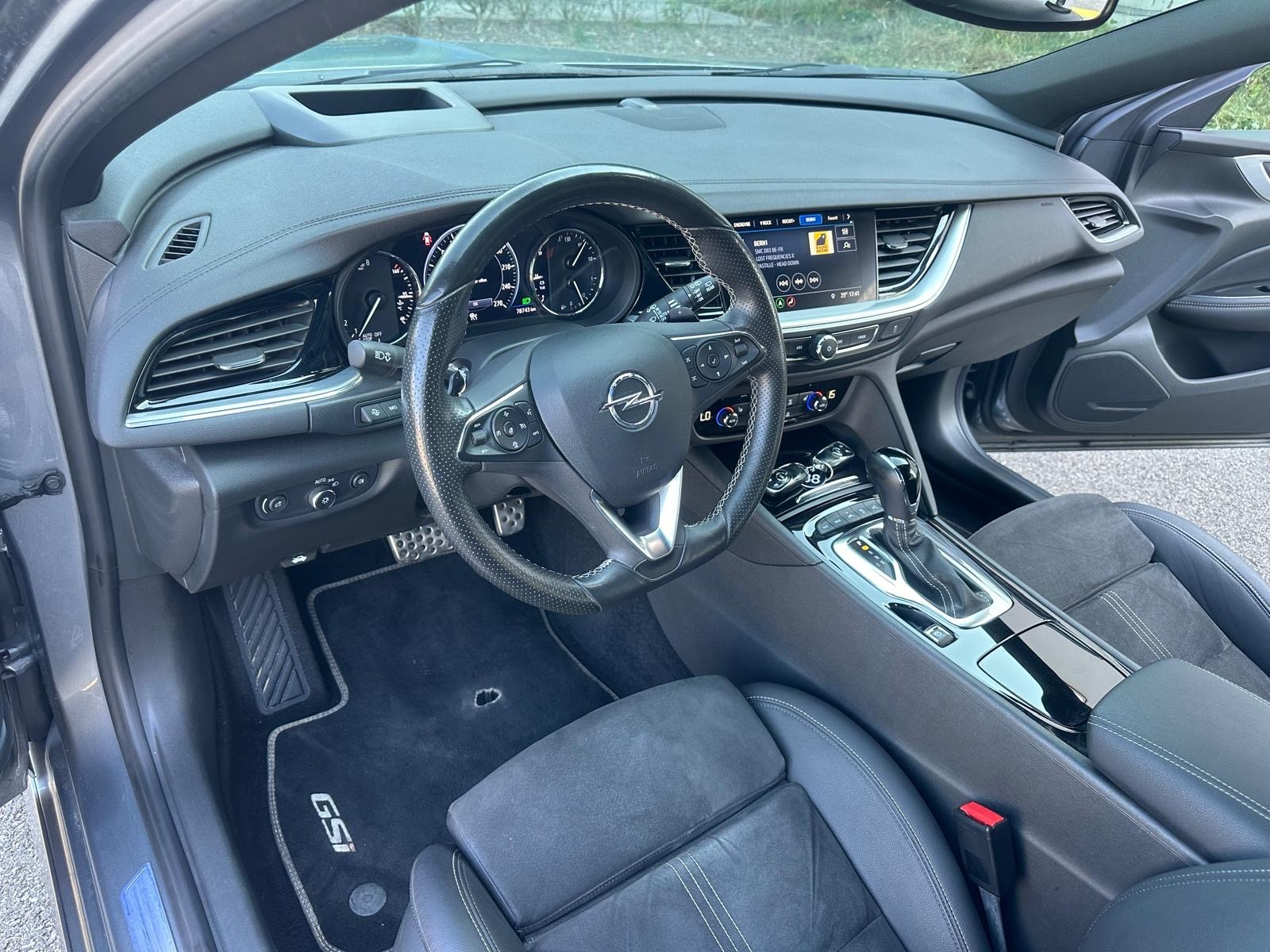 OPEL Insignia 2.0 T Sports Tourer GSi Automatic-image-8