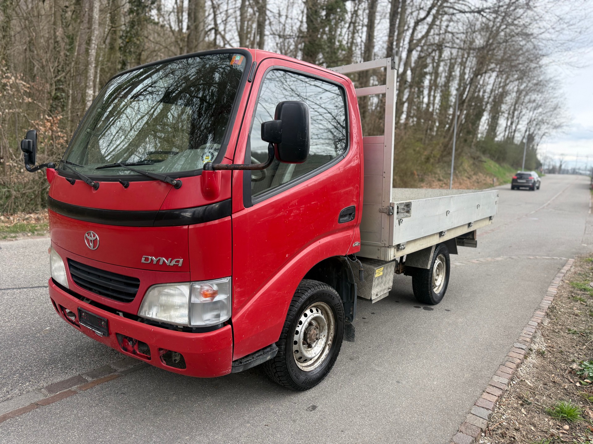TOYOTA Dyna 100 2.5 D-4D-showroom-element-3