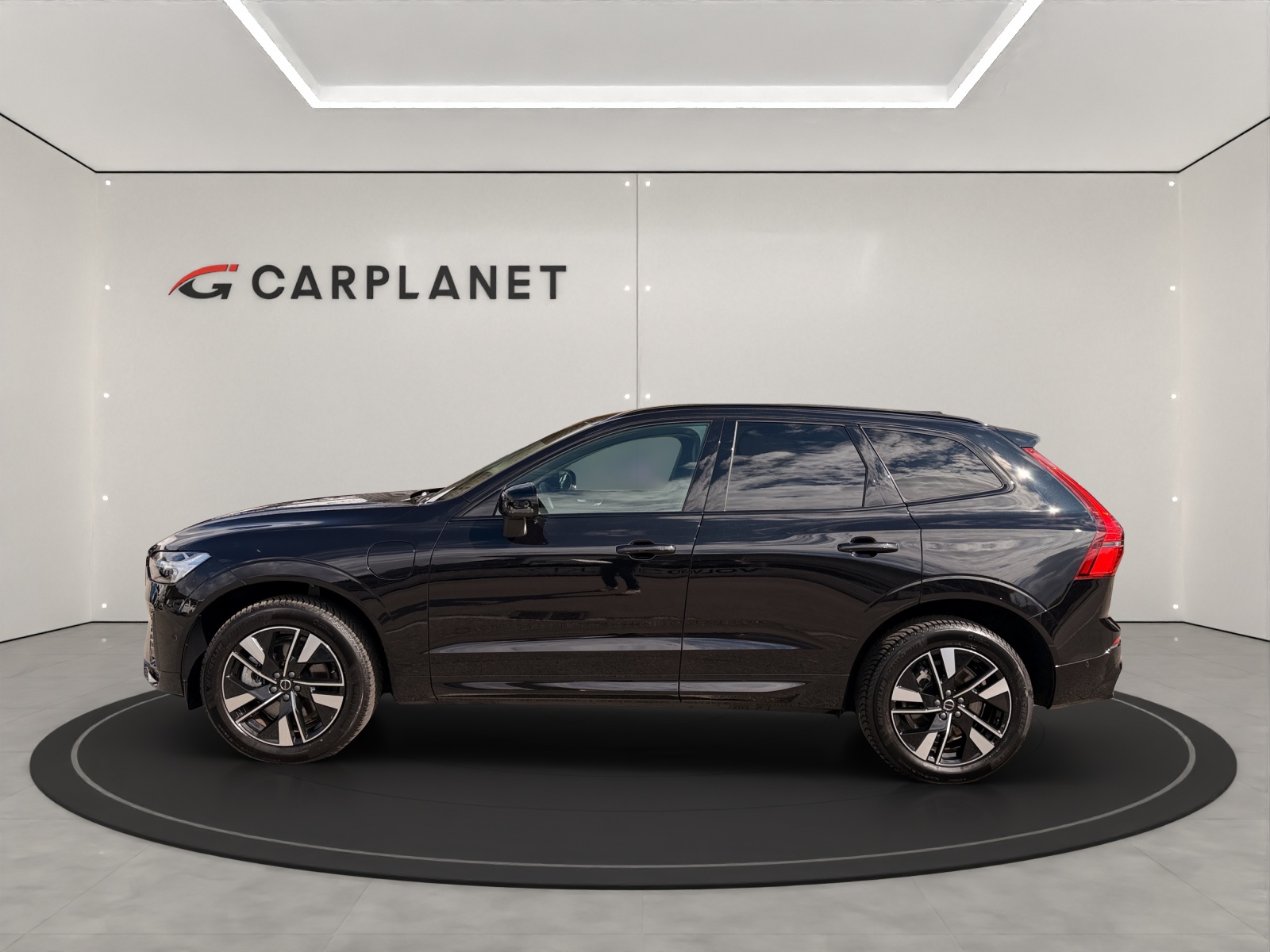 VOLVO XC60 2.0 T6 TE Plus Dark eAWD-showroom-element-2