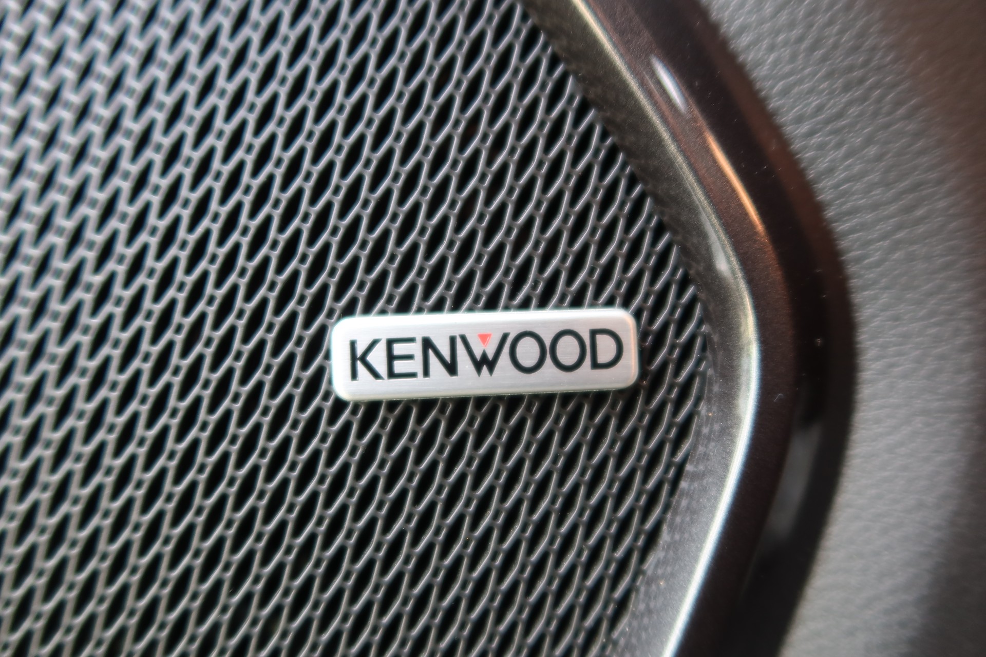 JEEP Renegade 1.3 PHEV S 240ps AWD-image-13