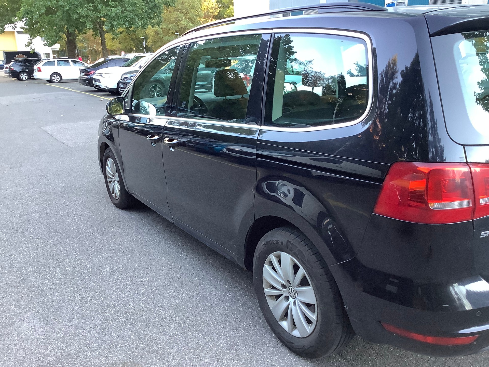VW Sharan 2.0 TDI BlueMotion Technology Comfortline-image-3