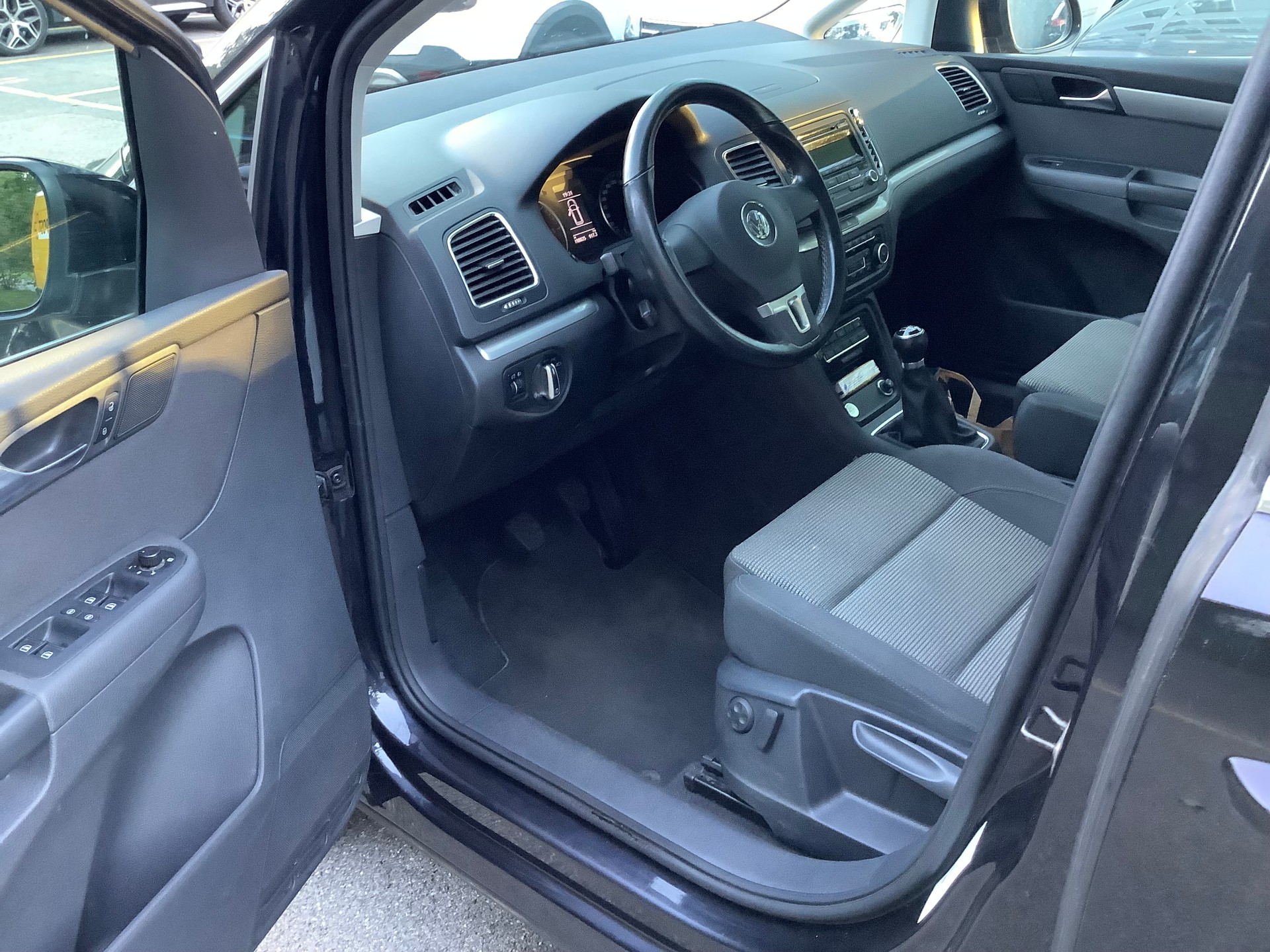 VW Sharan 2.0 TDI BlueMotion Technology Comfortline-image-5