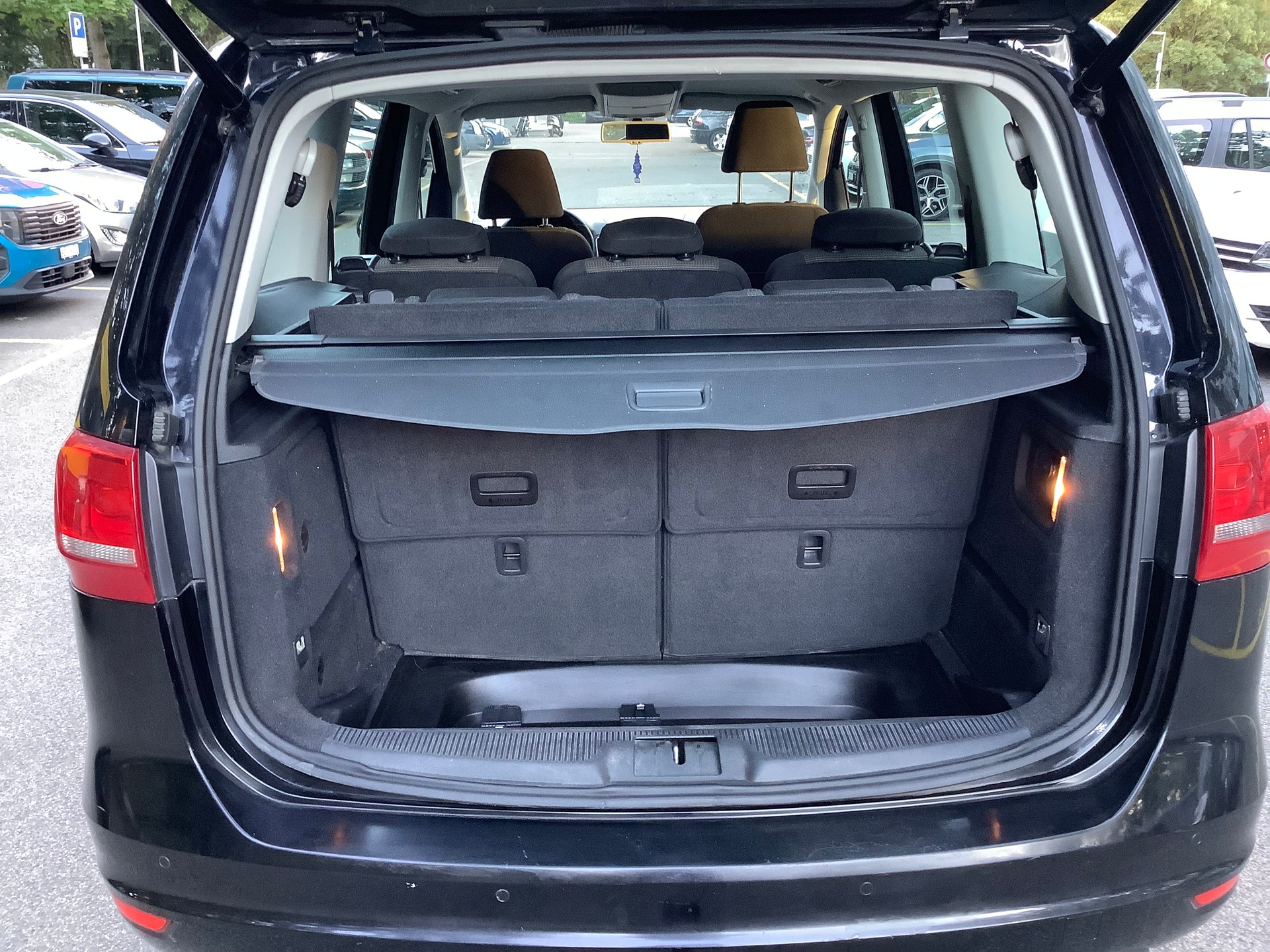 VW Sharan 2.0 TDI BlueMotion Technology Comfortline-image-8