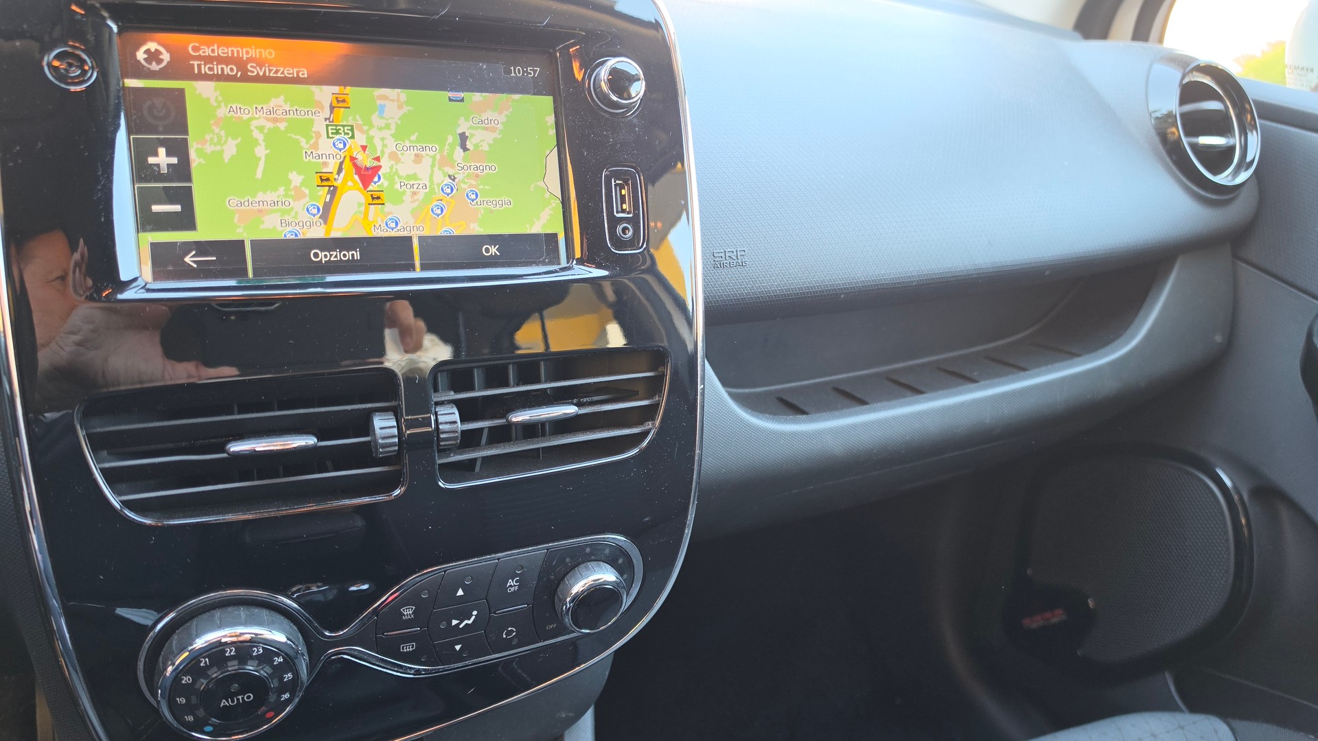 RENAULT Clio 0.9 12V Dynamique-image-5